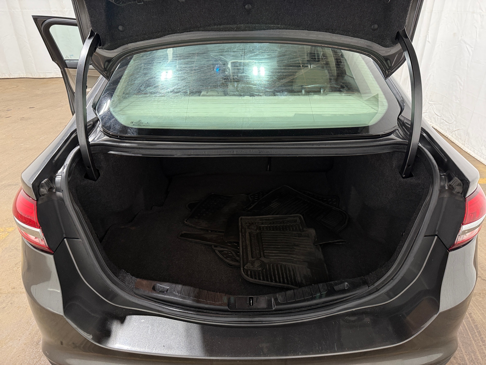 Thumbnail: 2017 Ford Fusion - 7