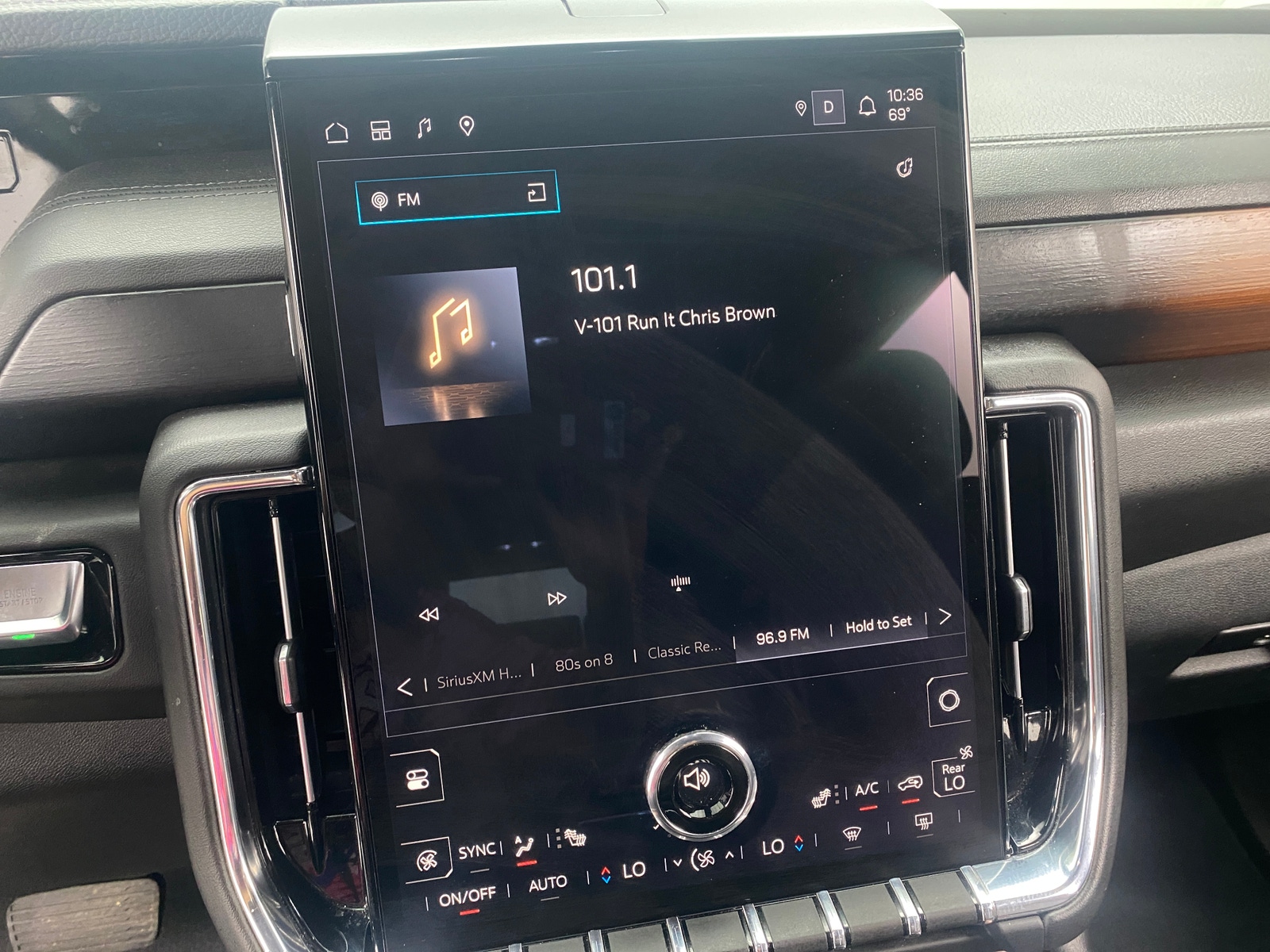 Thumbnail: 2025 GMC Yukon - 3