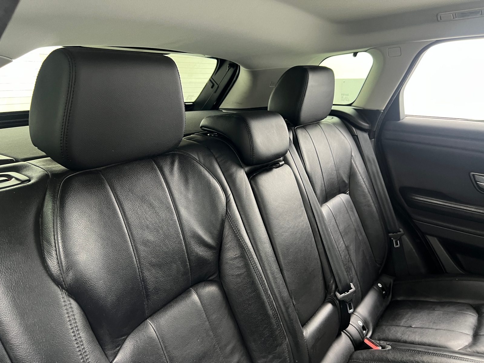 Thumbnail: 2017 Land Rover Range Rover Evoque - 5