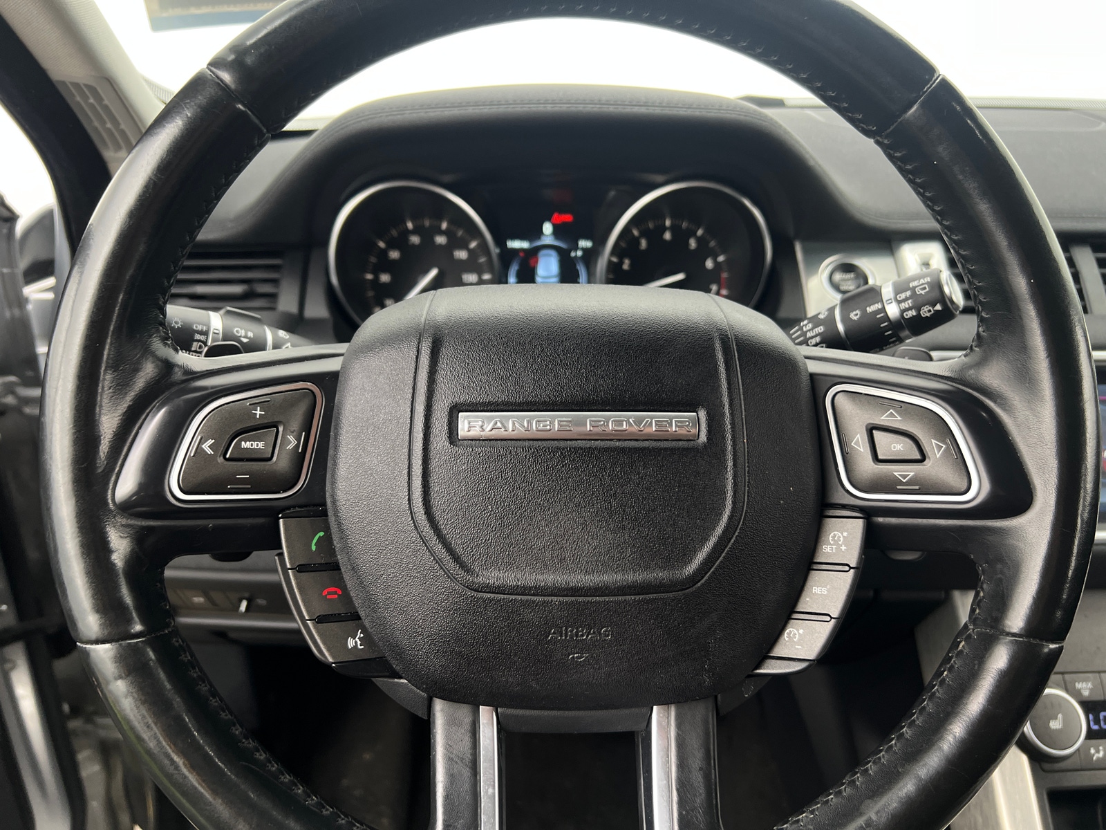 Thumbnail: 2017 Land Rover Range Rover Evoque - 4