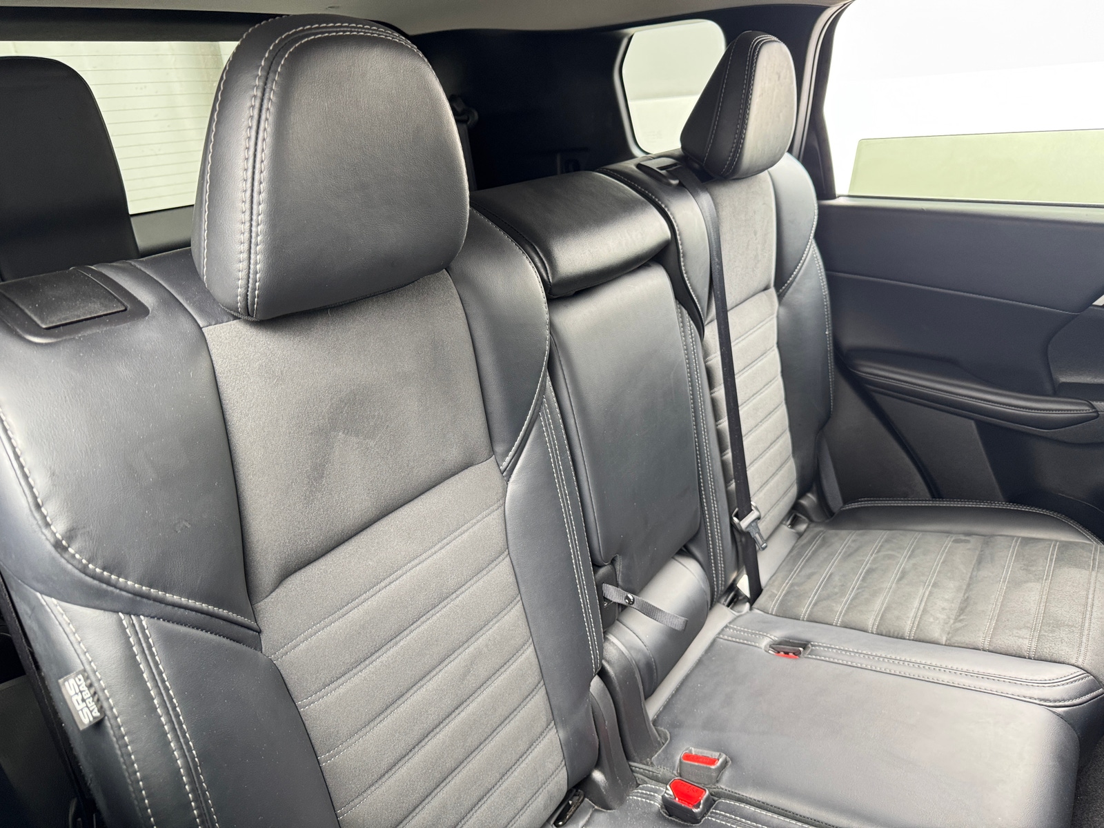 Thumbnail: 2024 Mitsubishi Outlander - 5