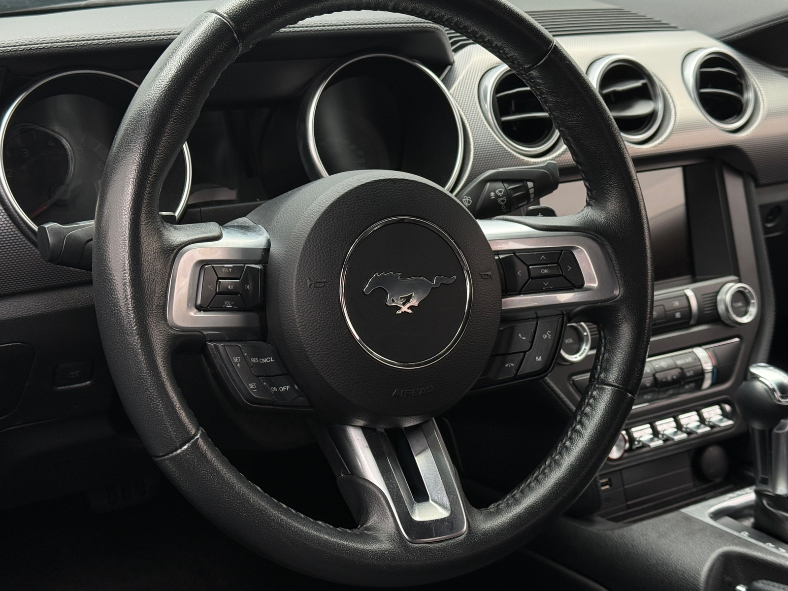 Thumbnail: 2019 Ford Mustang - 4