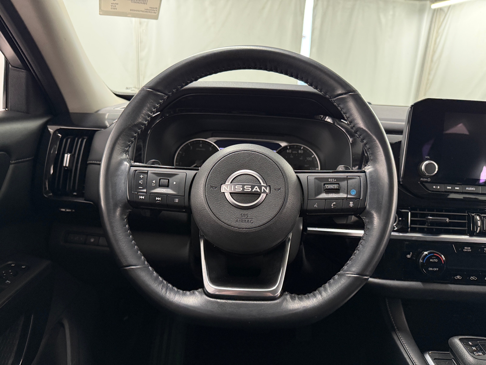 Thumbnail: 2023 Nissan Pathfinder - 5