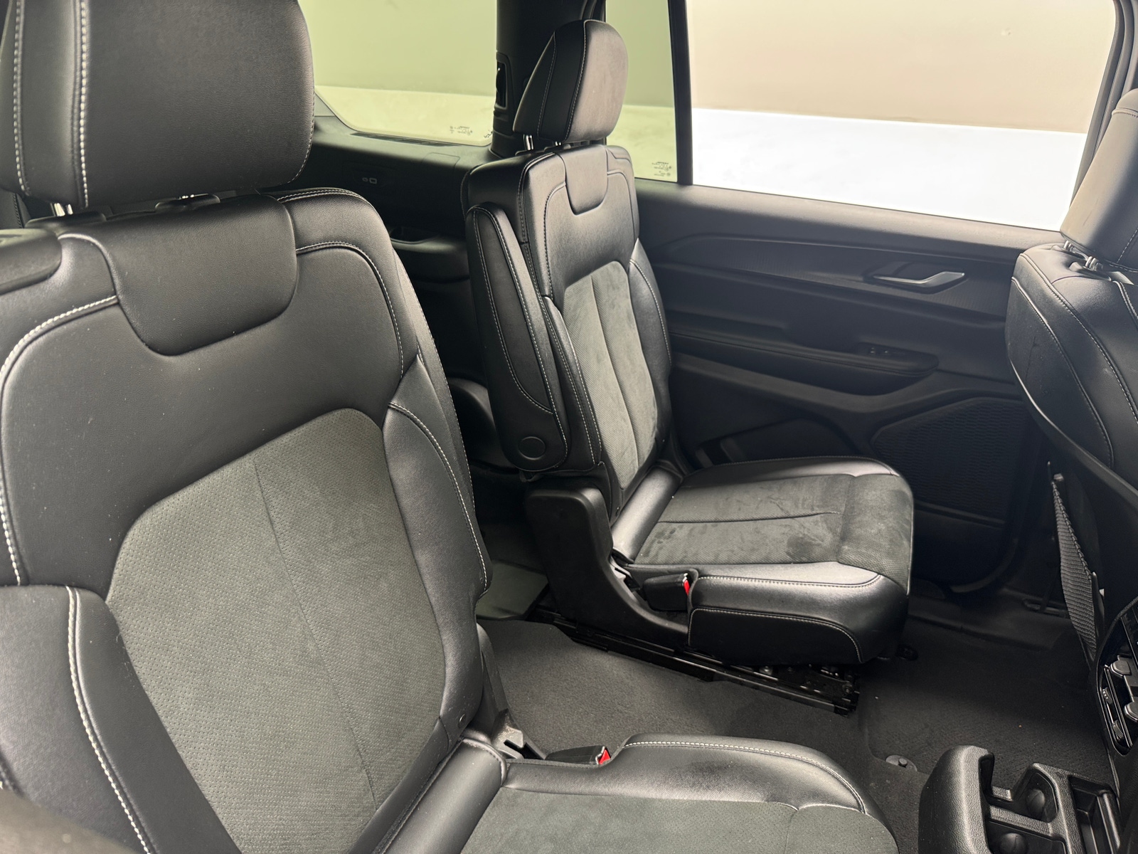 Thumbnail: 2025 Jeep Grand Cherokee L - 5