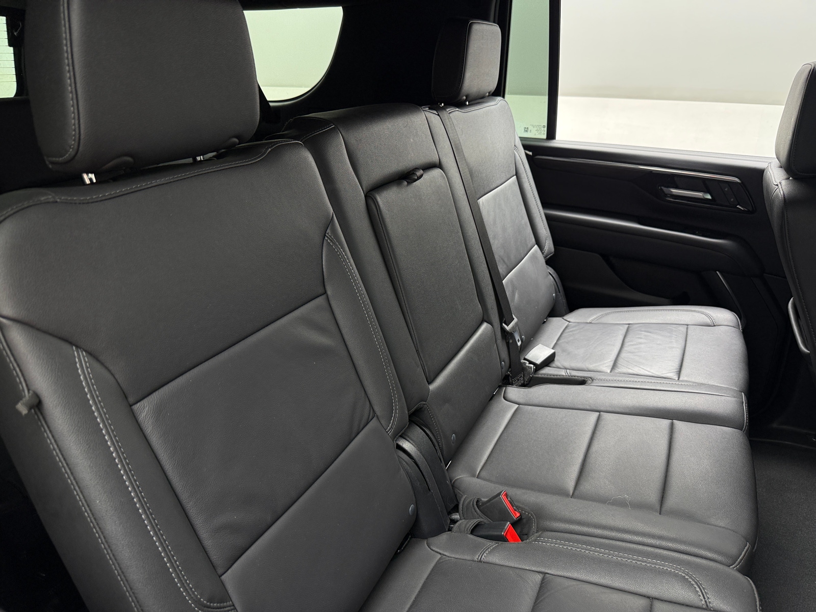 Thumbnail: 2025 Chevrolet Suburban - 5