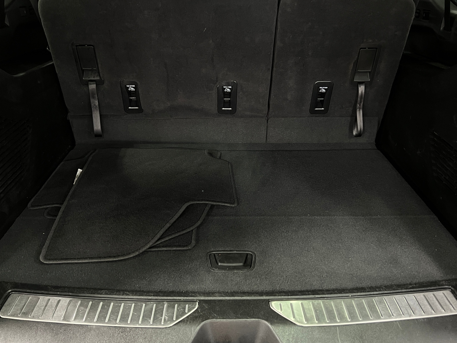 Thumbnail: 2025 Chevrolet Suburban - 6