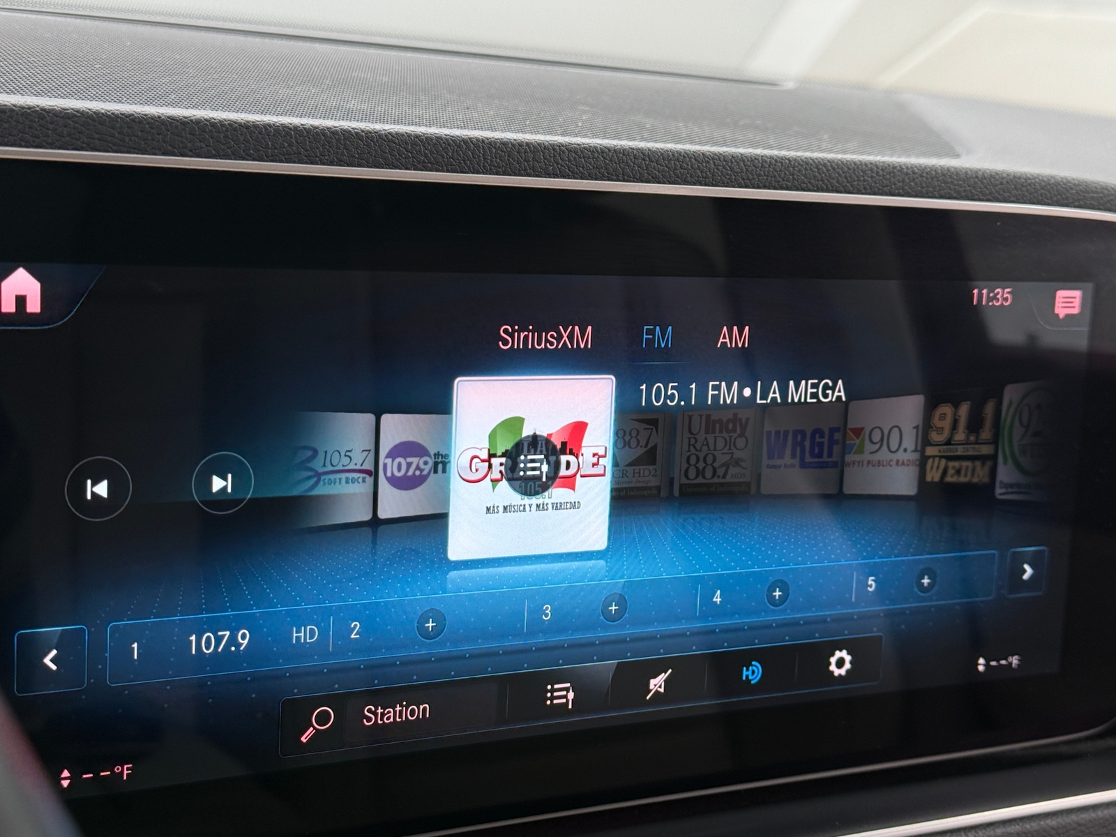 Thumbnail: 2023 Mercedes-Benz GLE - 3