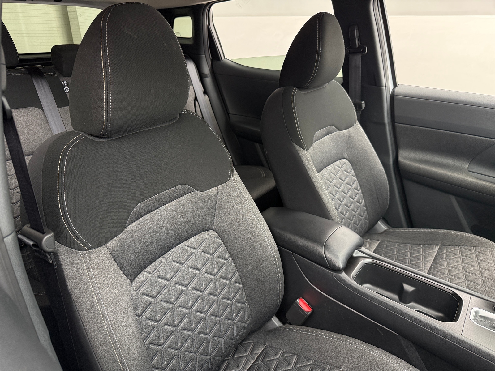 Thumbnail: 2025 Nissan Kicks - 2