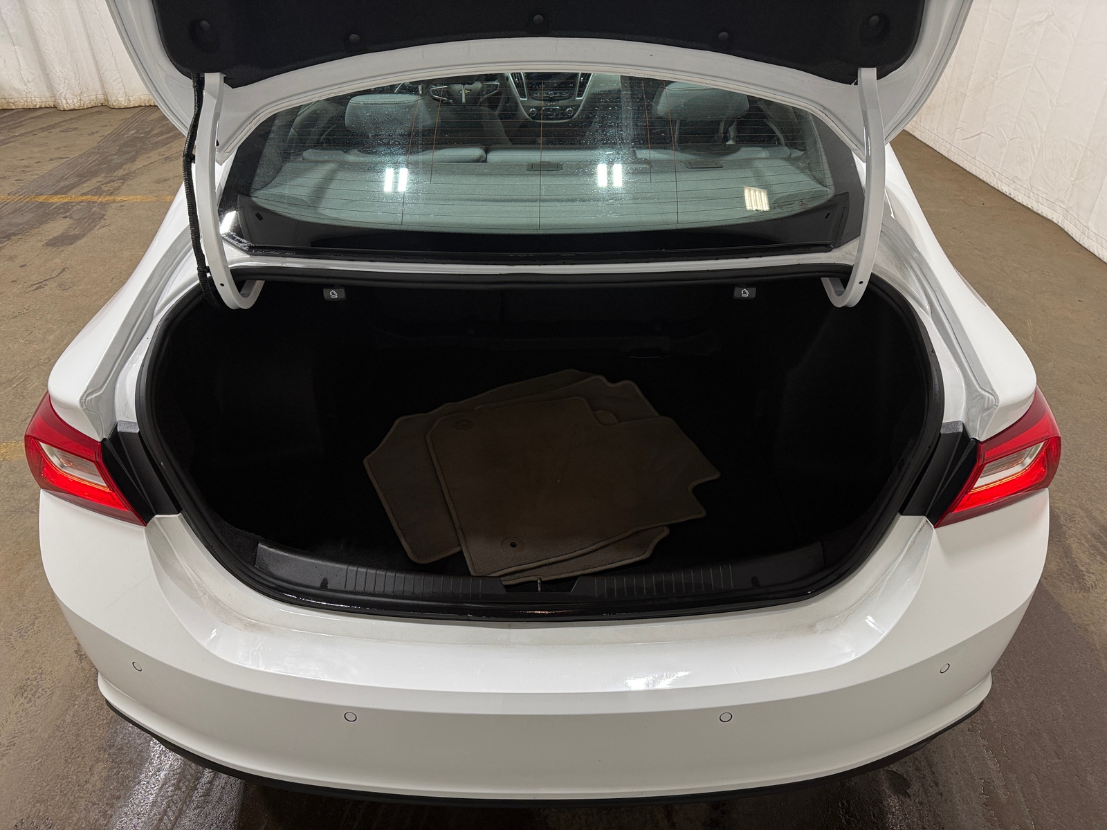 Thumbnail: 2022 Chevrolet Malibu - 7