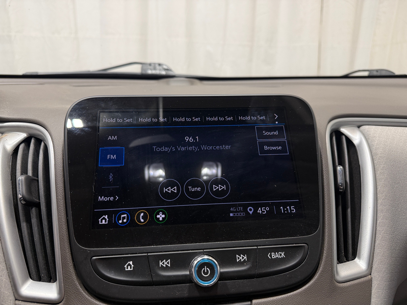 Thumbnail: 2022 Chevrolet Malibu - 4