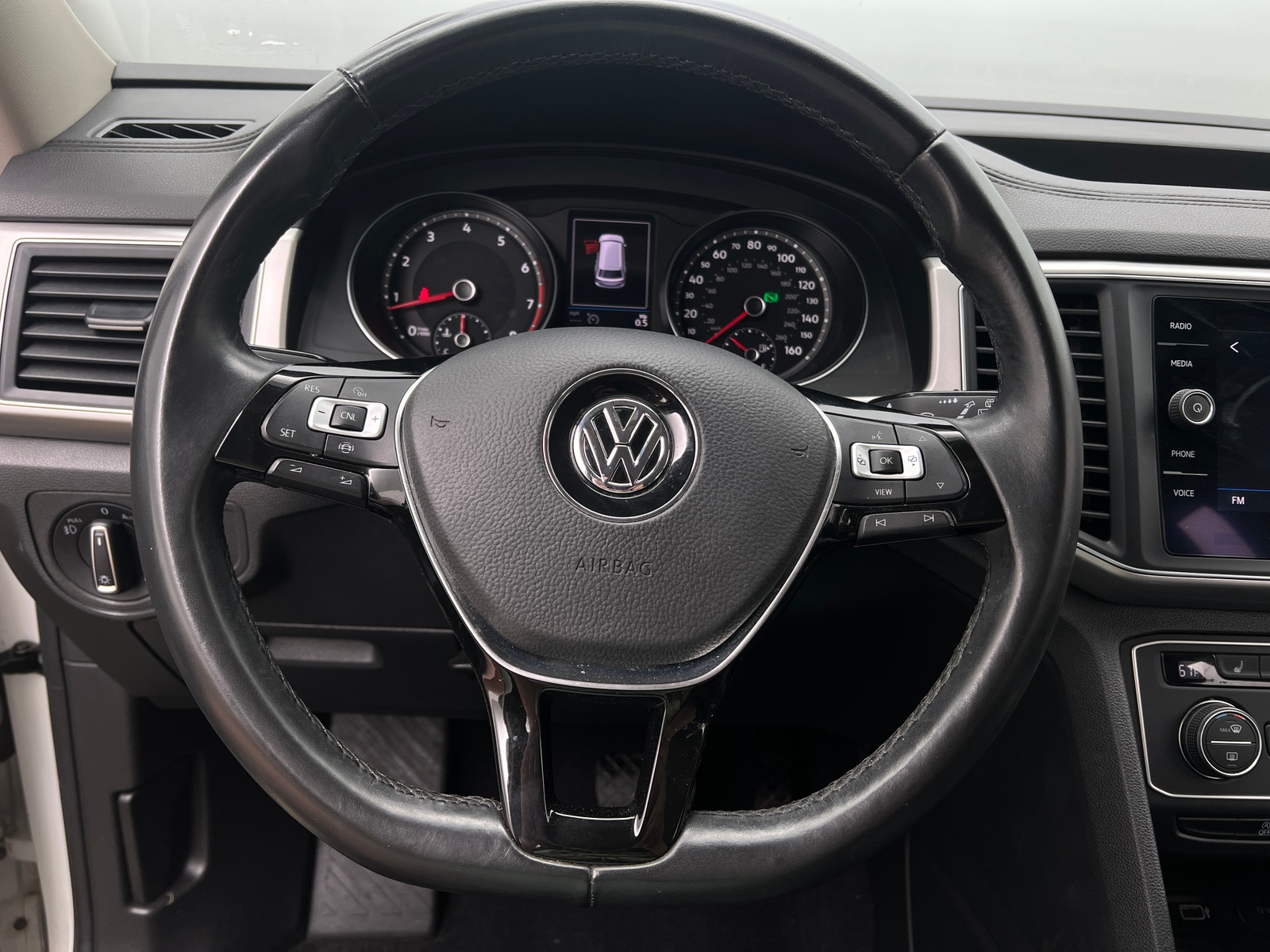 Thumbnail: 2019 Volkswagen Atlas - 4