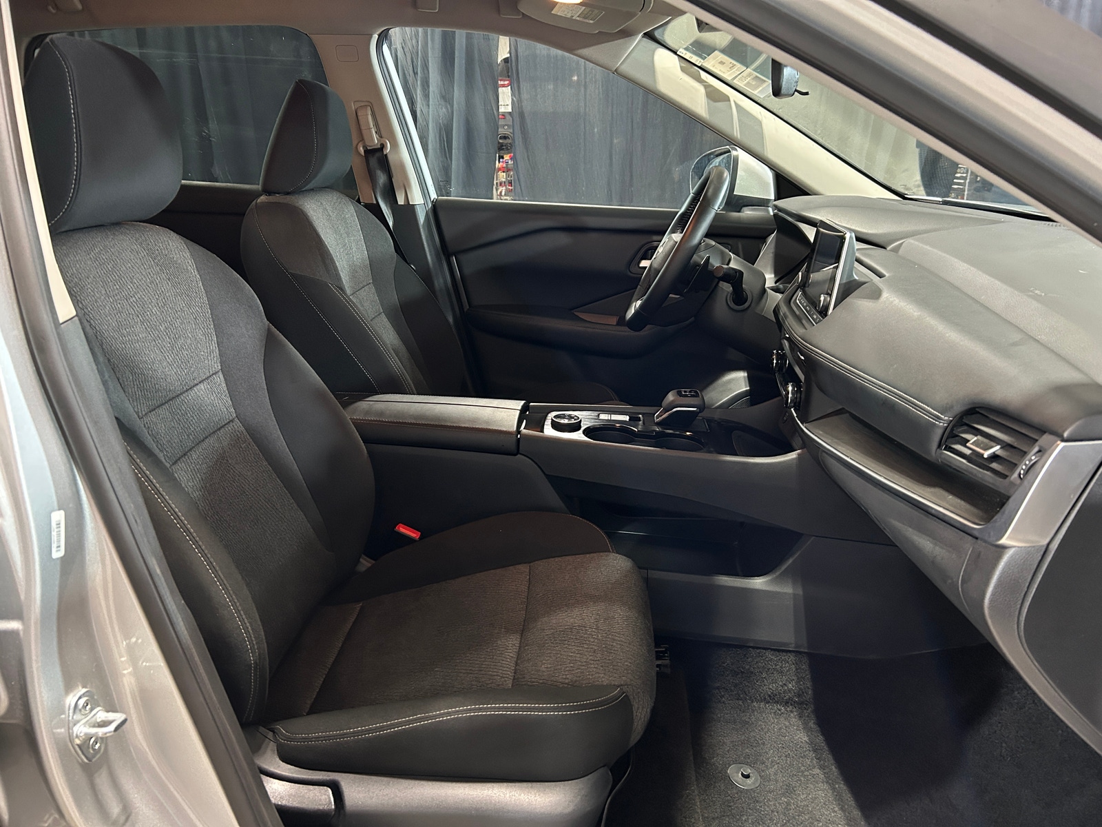 Thumbnail: 2025 Nissan Rogue - 2