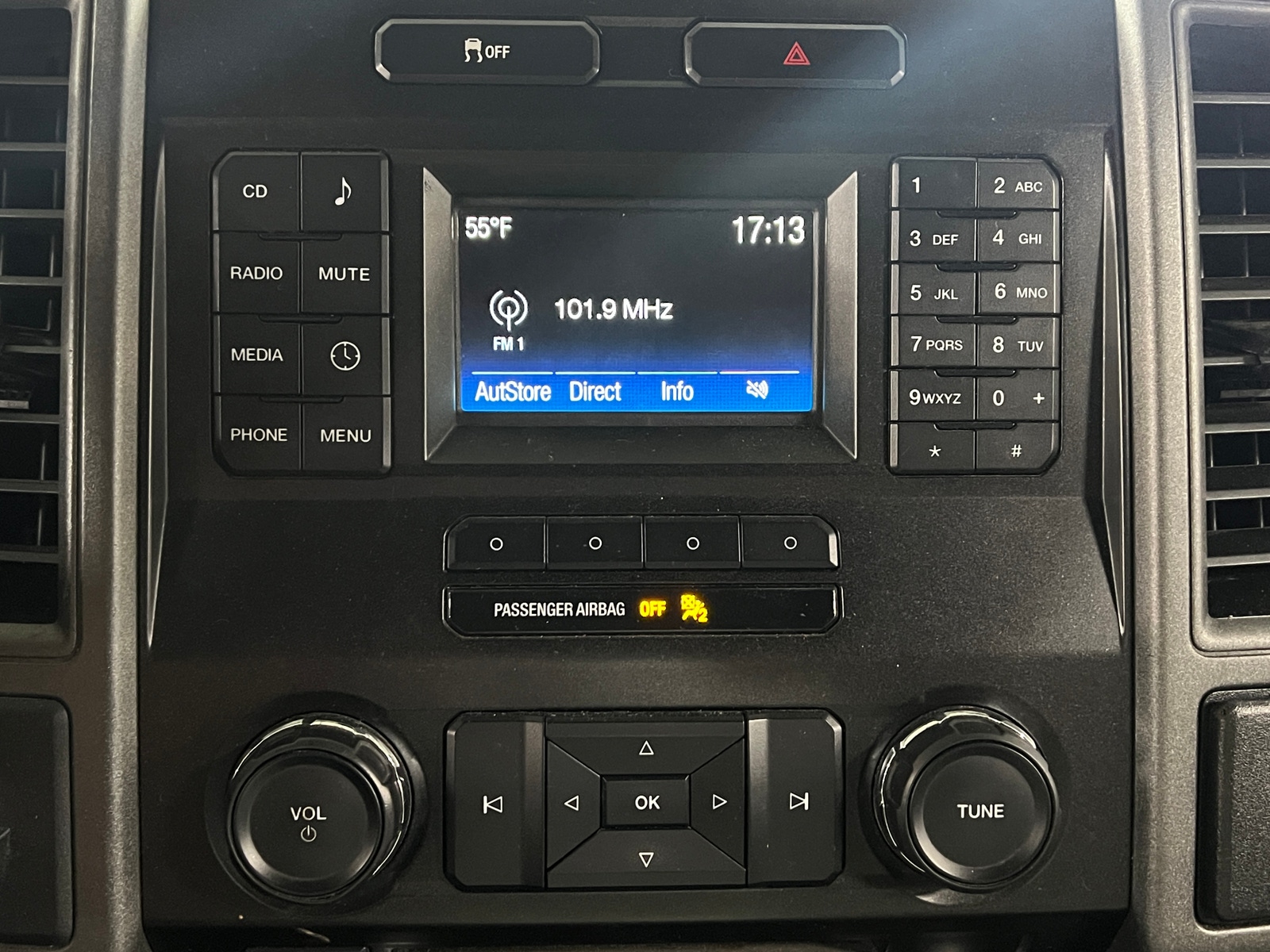 Thumbnail: 2018 Ford Econoline - 4