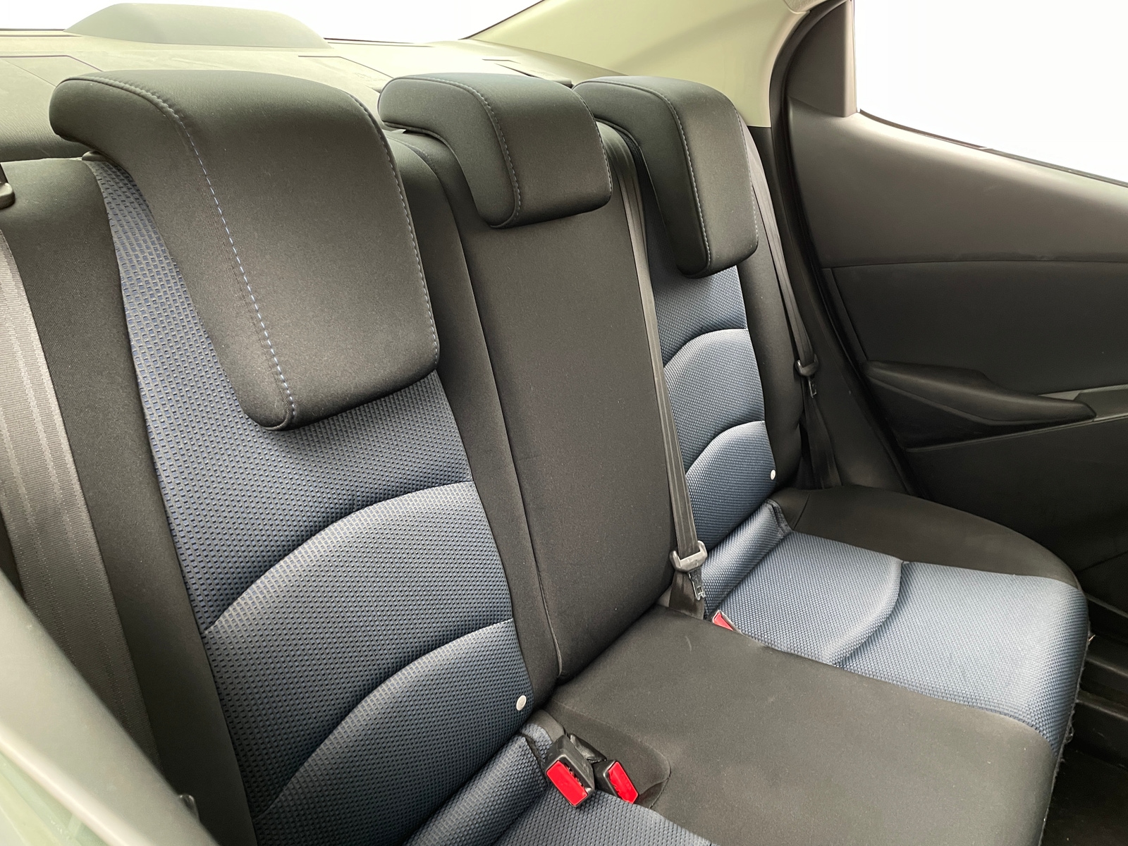 Thumbnail: 2017 Toyota Yaris iA - 6