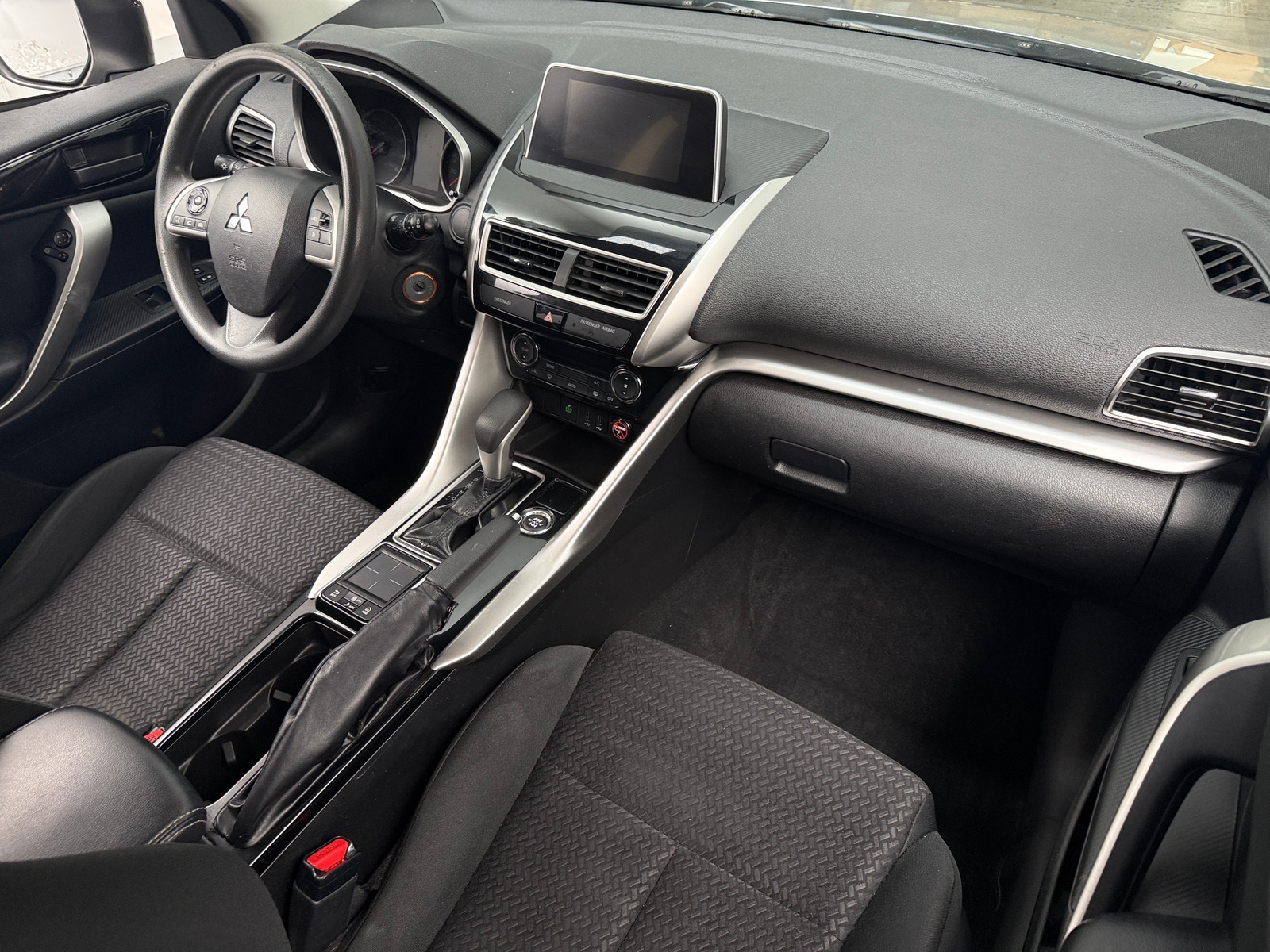 Thumbnail: 2018 Mitsubishi Eclipse Cross - 3