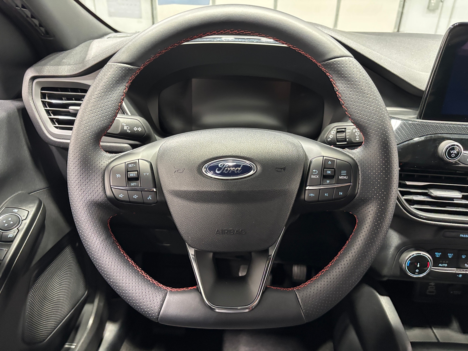 Thumbnail: 2025 Ford Escape - 5