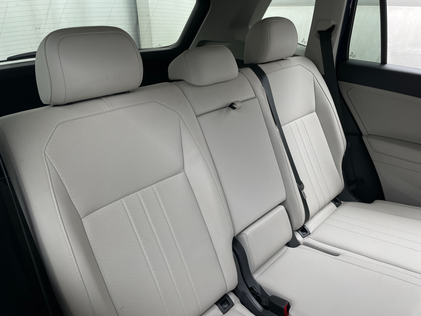 Thumbnail: 2023 Volkswagen Tiguan - 5