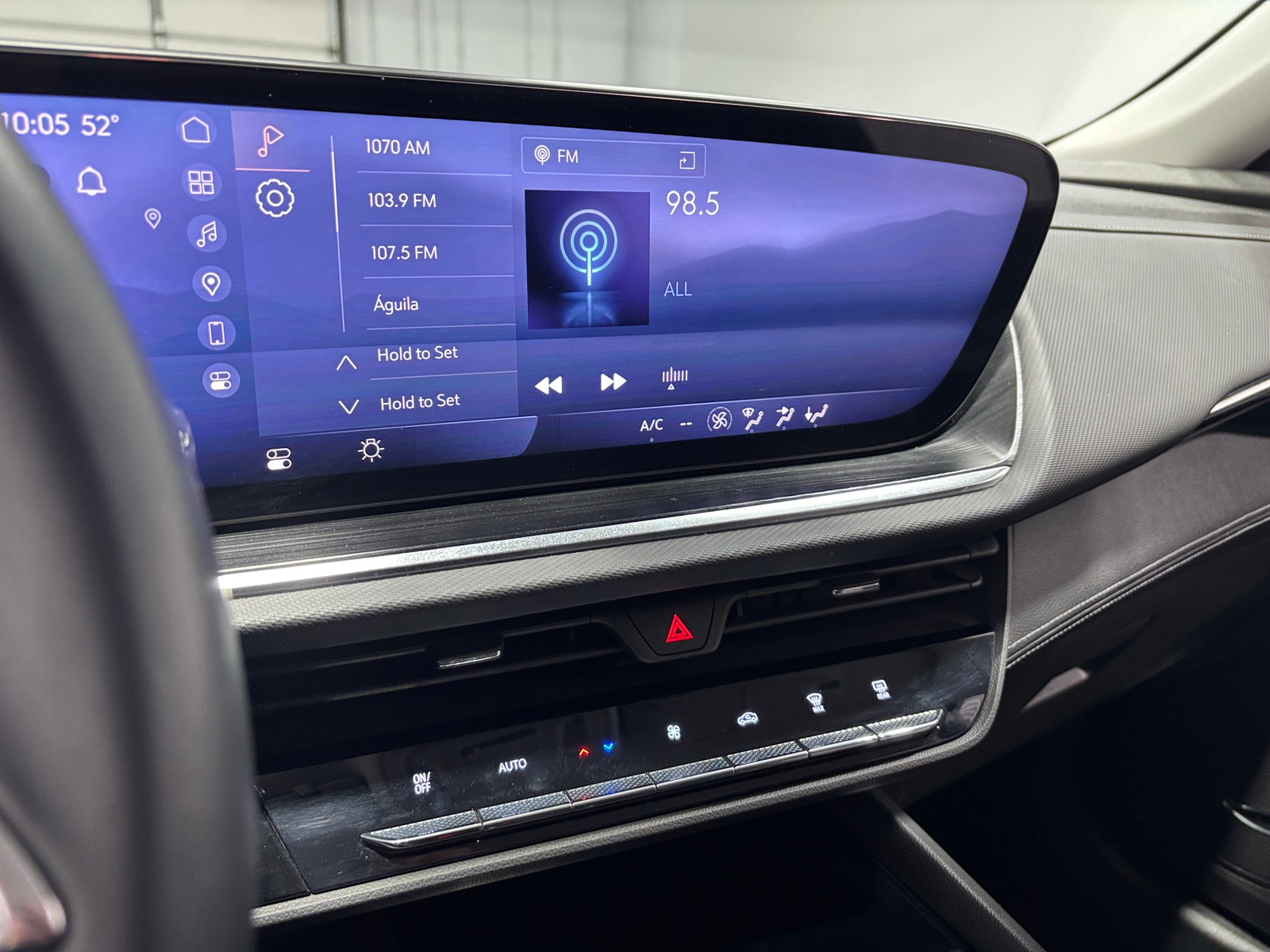 Thumbnail: 2024 Buick Envision - 3