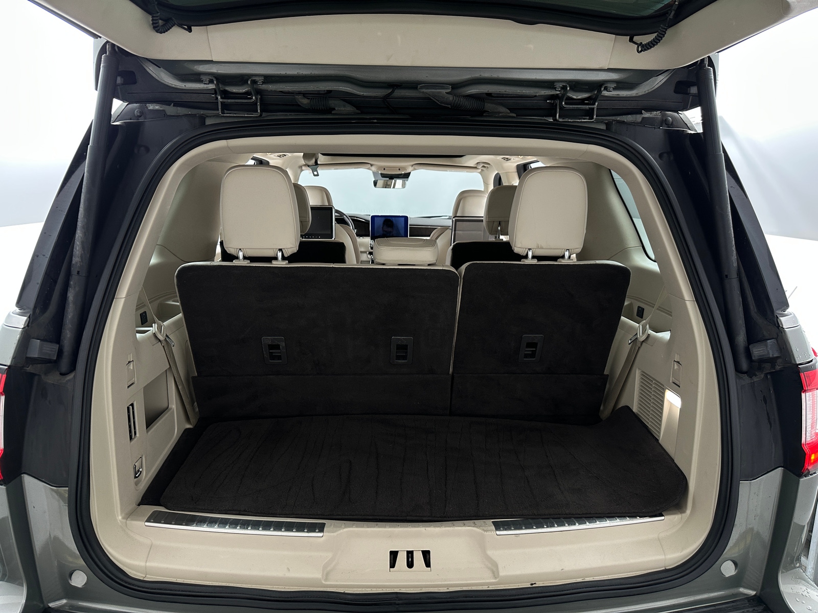 Thumbnail: 2019 Lincoln Navigator - 6