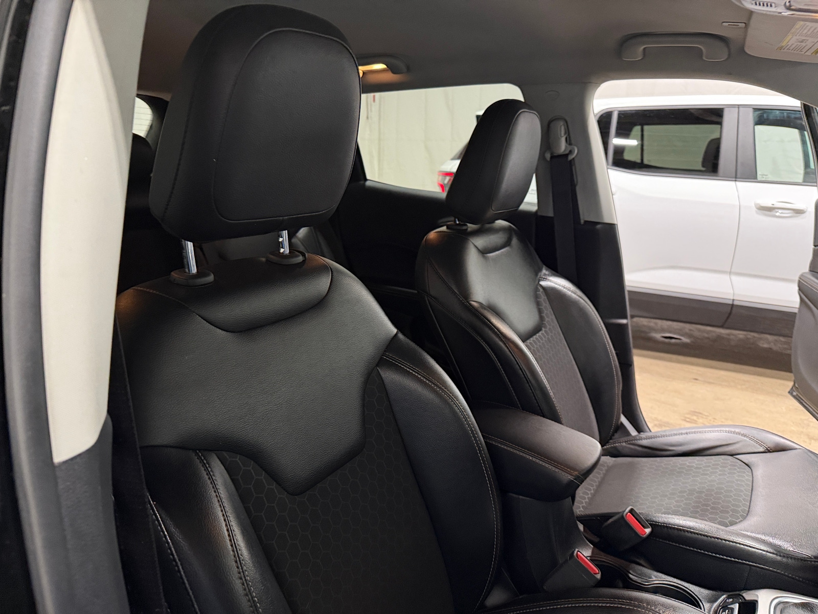 Thumbnail: 2018 Jeep Compass - 2