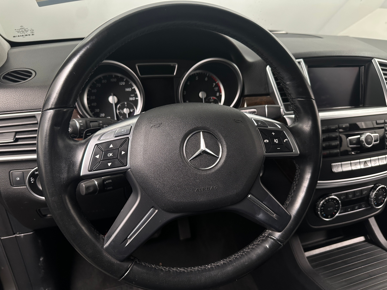 Thumbnail: 2013 Mercedes-Benz M-Class - 4