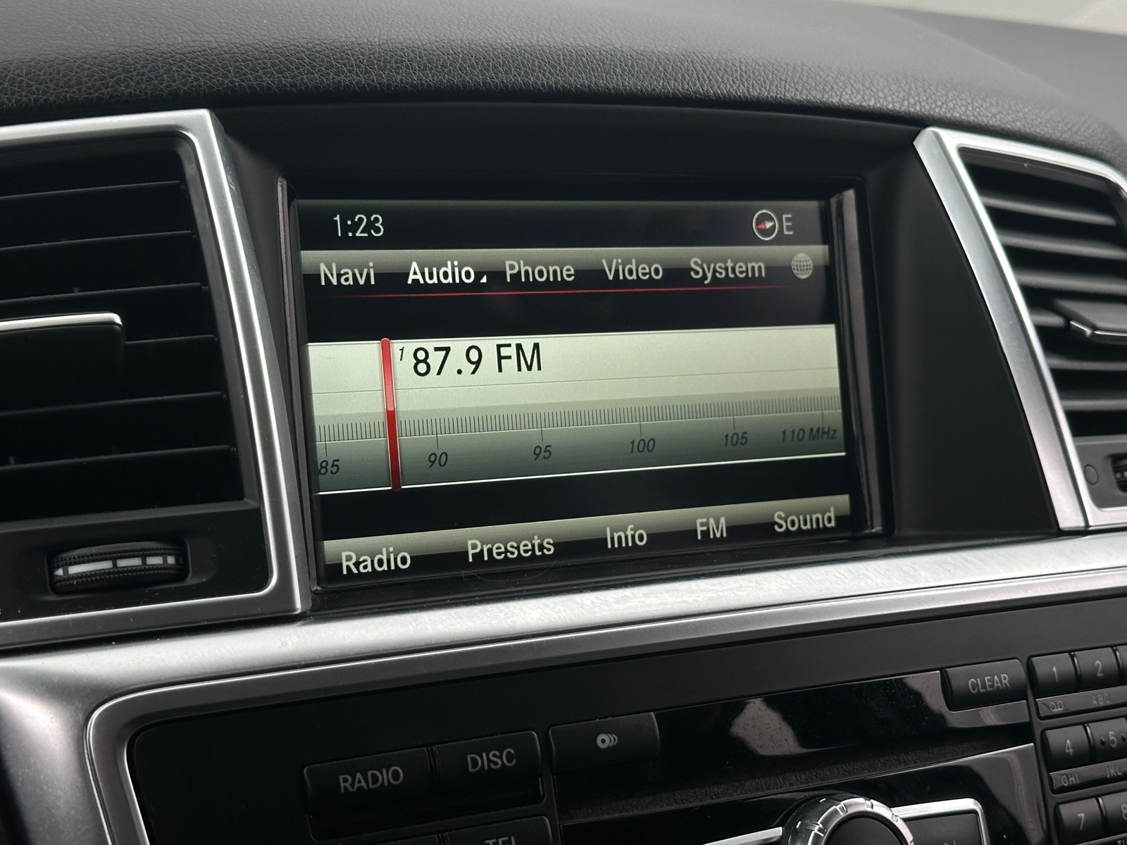 Thumbnail: 2013 Mercedes-Benz M-Class - 3