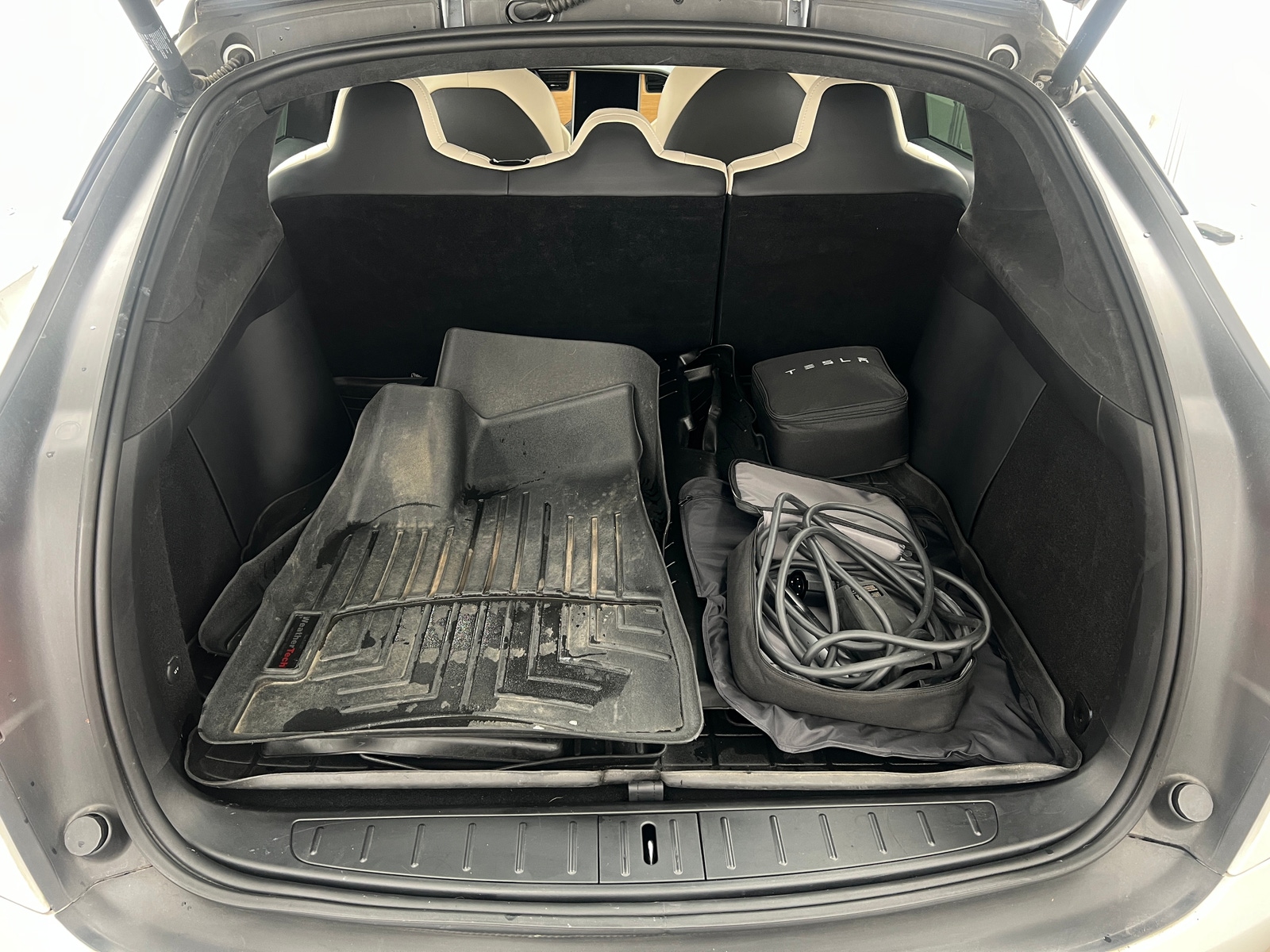 Thumbnail: 2020 Tesla Model X - 6