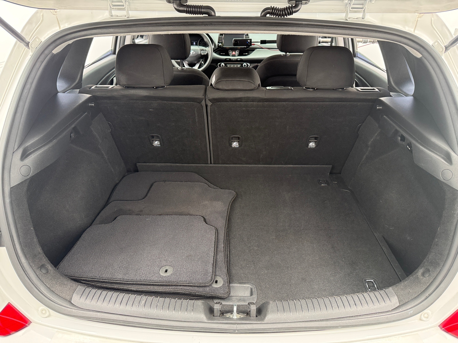 Thumbnail: 2018 Hyundai Elantra - 7