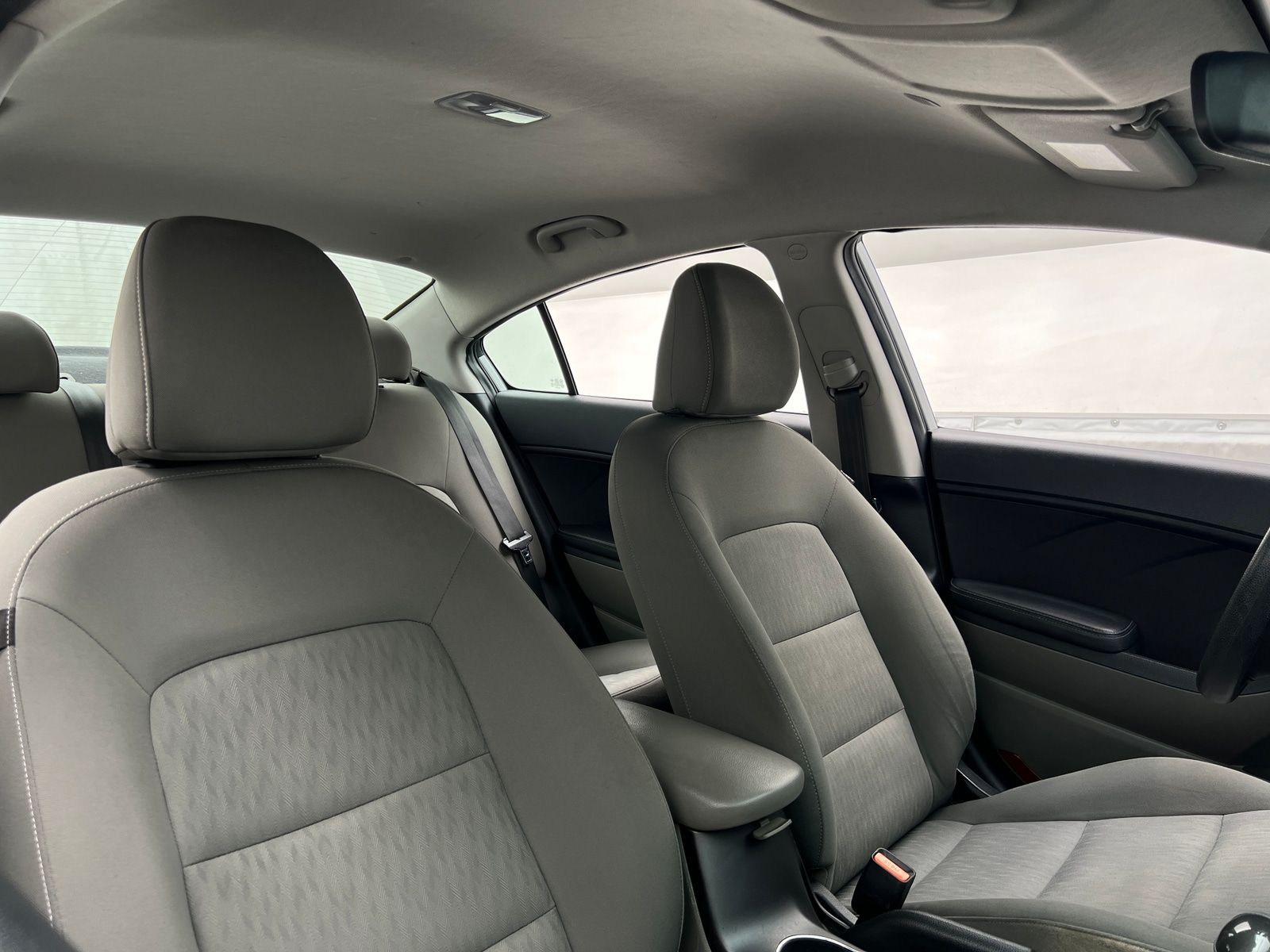 Thumbnail: 2015 Kia Forte - 6