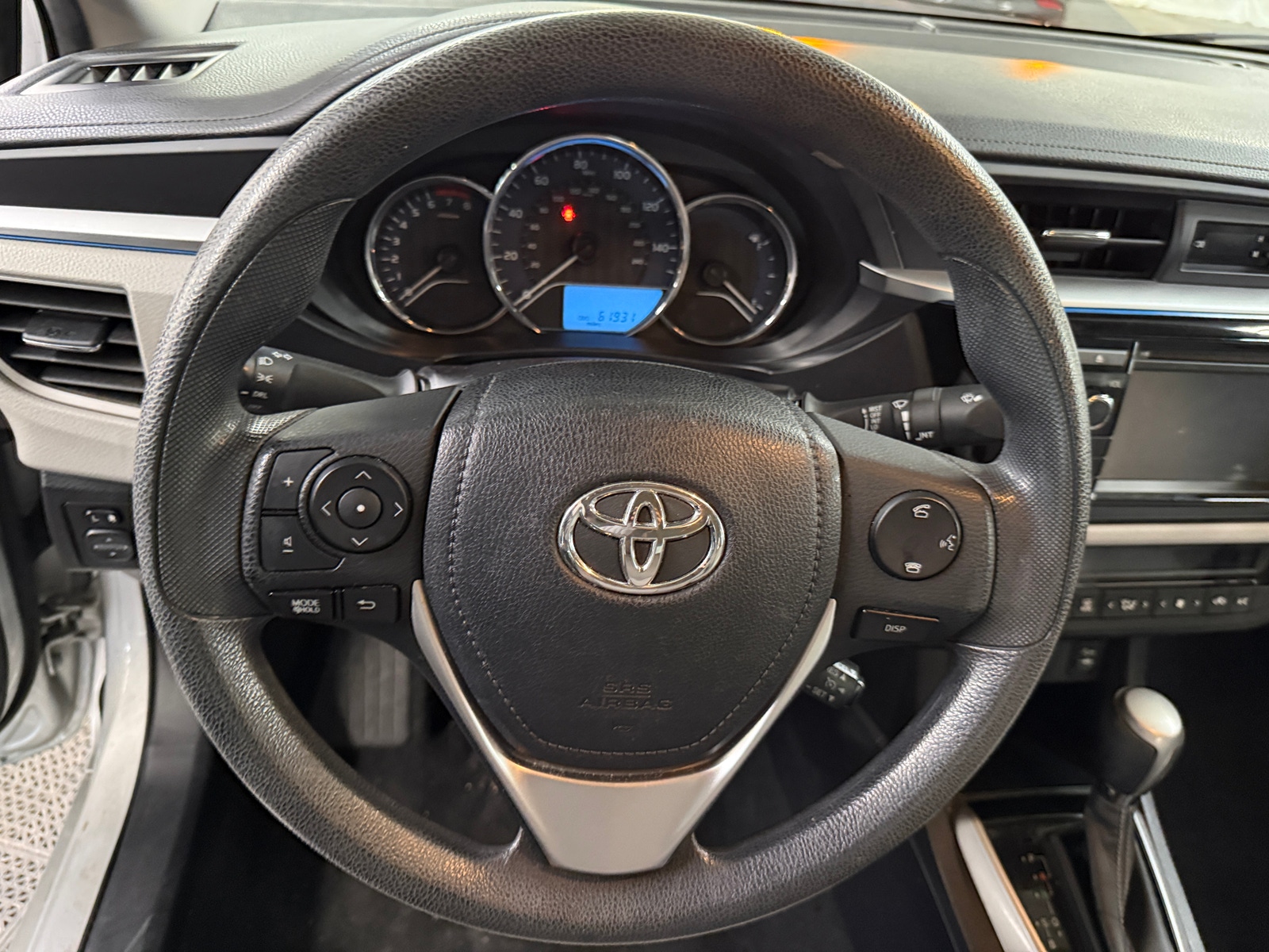 Thumbnail: 2015 Toyota Corolla - 5