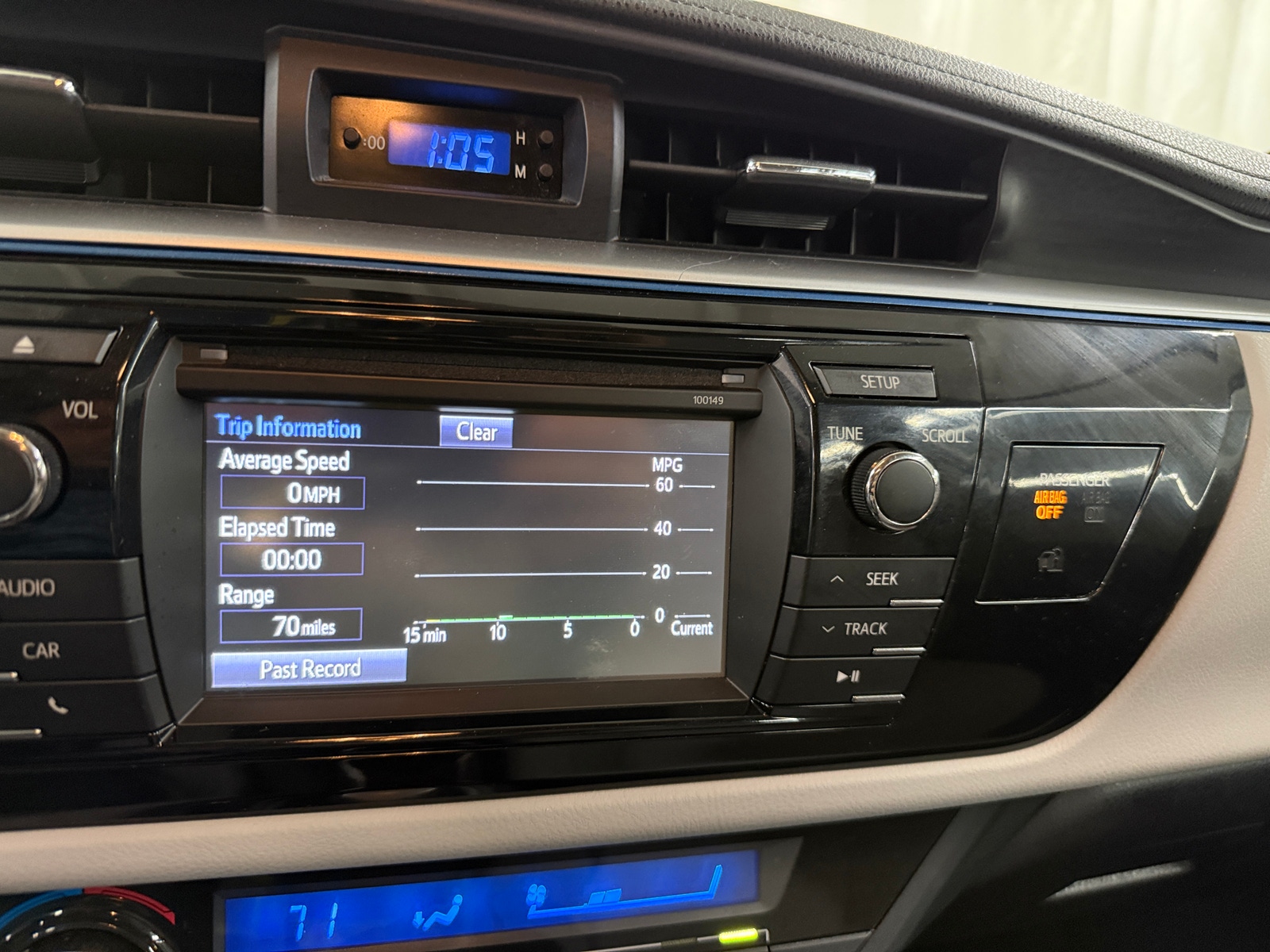 Thumbnail: 2015 Toyota Corolla - 4