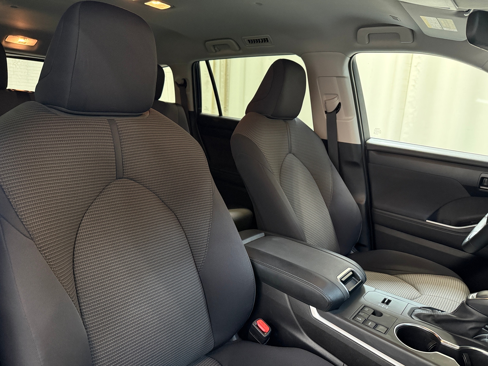 Thumbnail: 2025 Toyota Highlander - 2