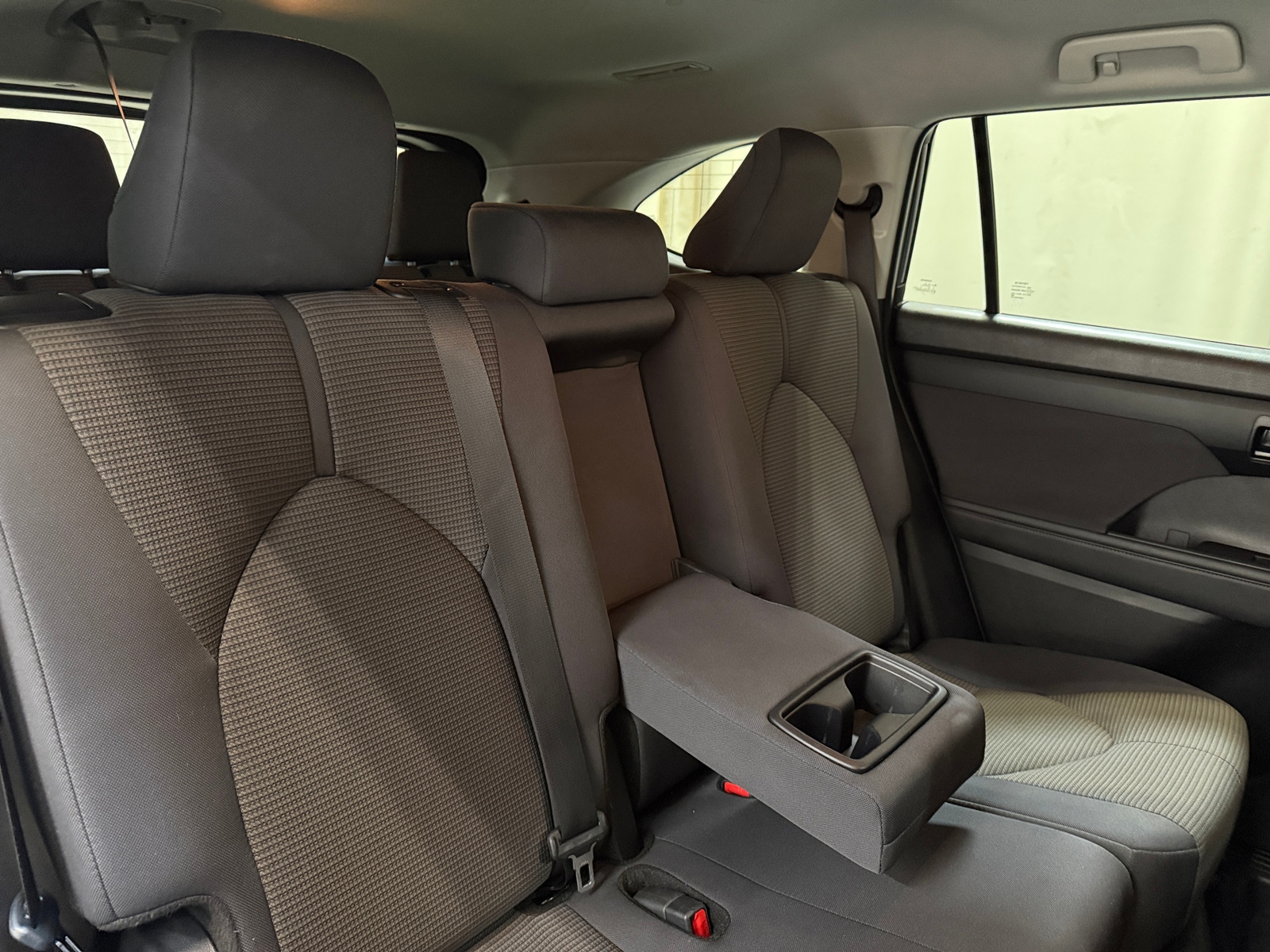 Thumbnail: 2025 Toyota Highlander - 6