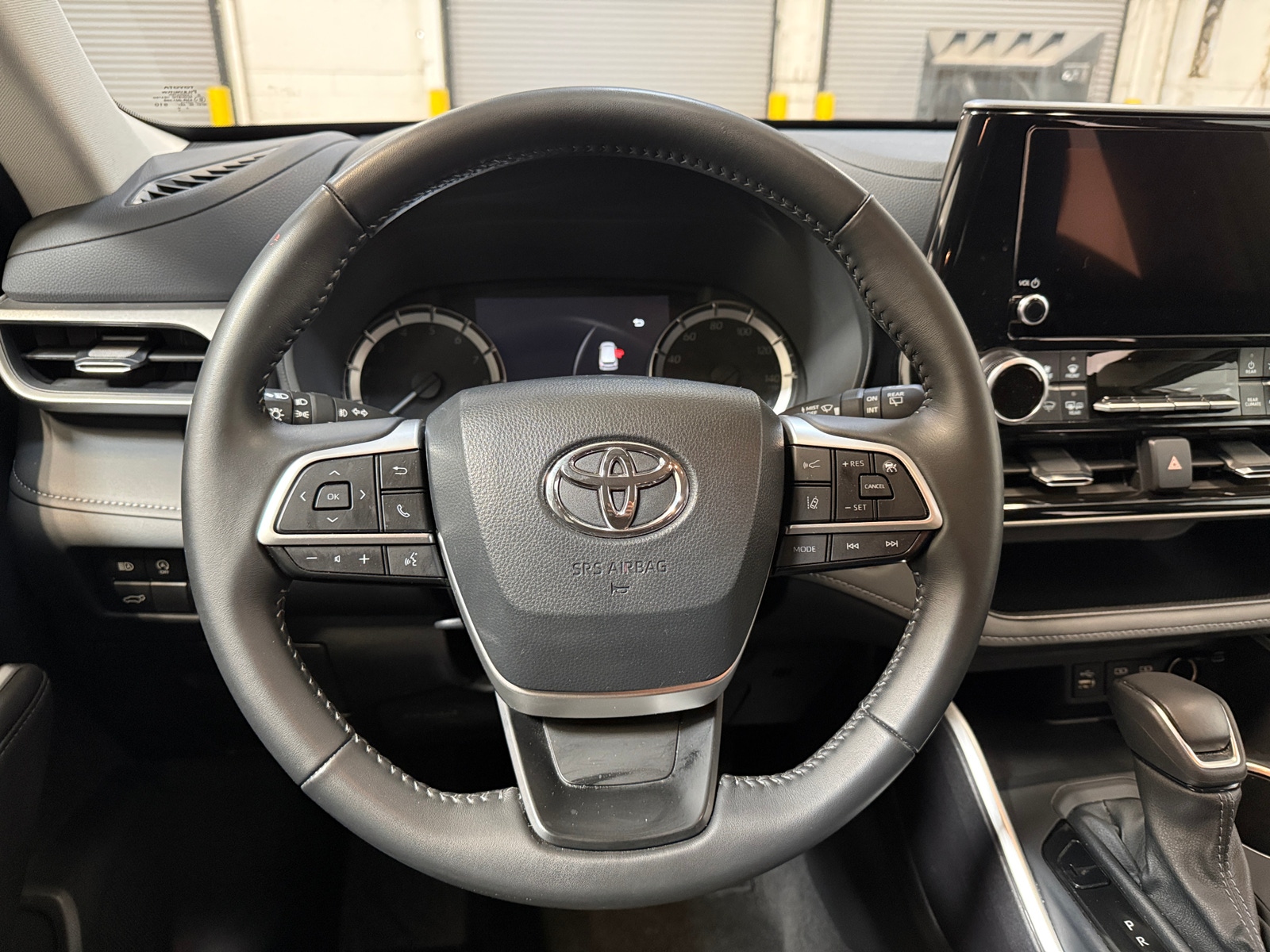 Thumbnail: 2025 Toyota Highlander - 5