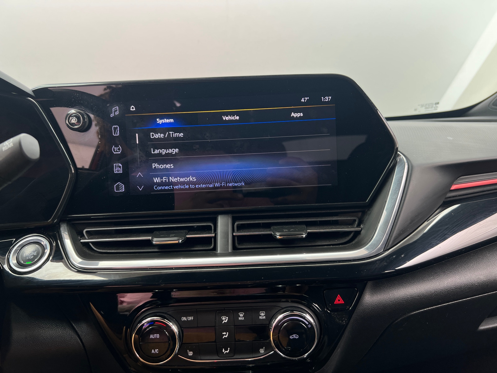 Thumbnail: 2024 Chevrolet Trax - 4