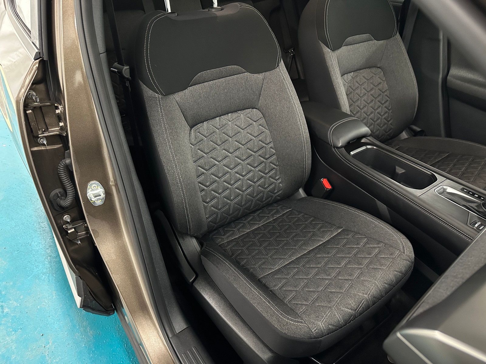 Thumbnail: 2025 Nissan Kicks - 2