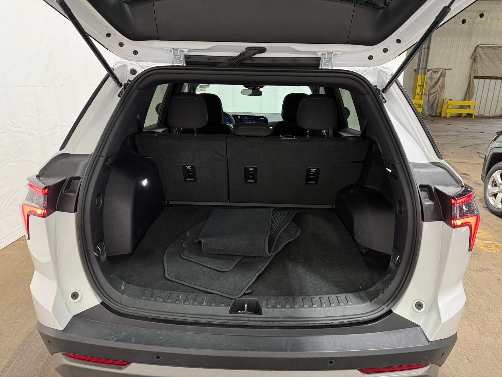 Thumbnail: 2025 Chevrolet Equinox - 7