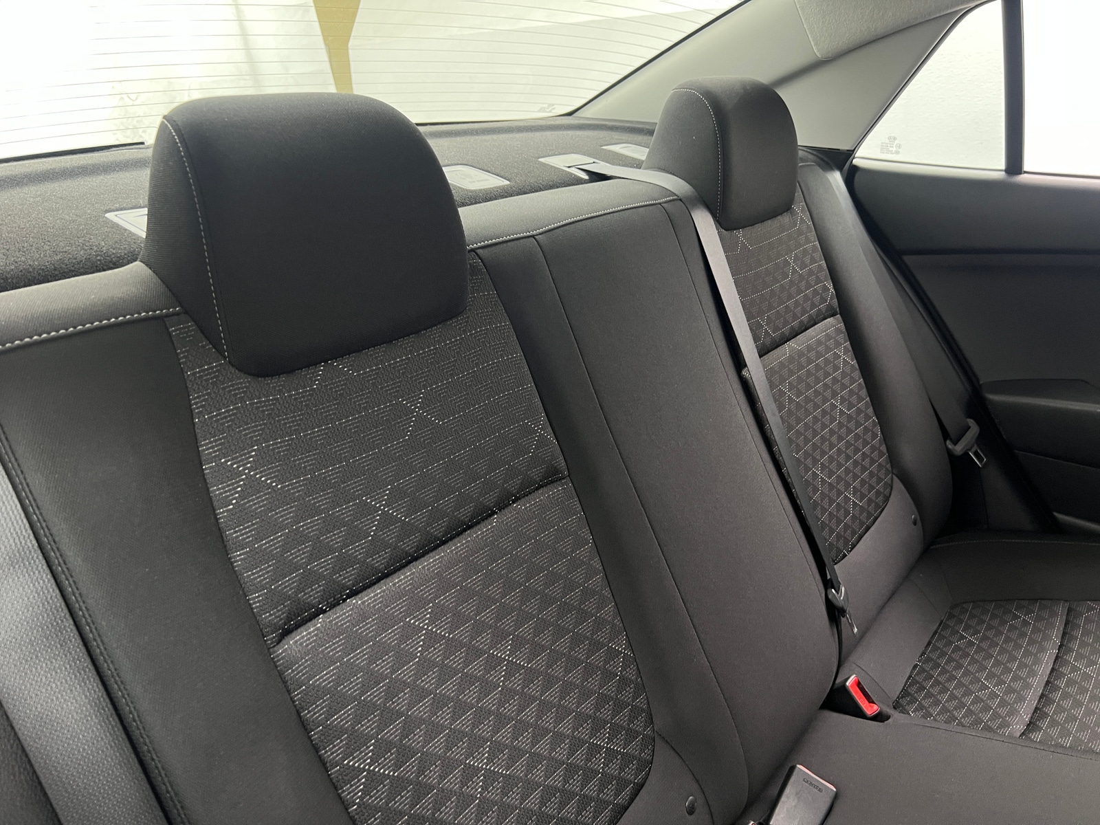 Thumbnail: 2021 Kia Rio - 6