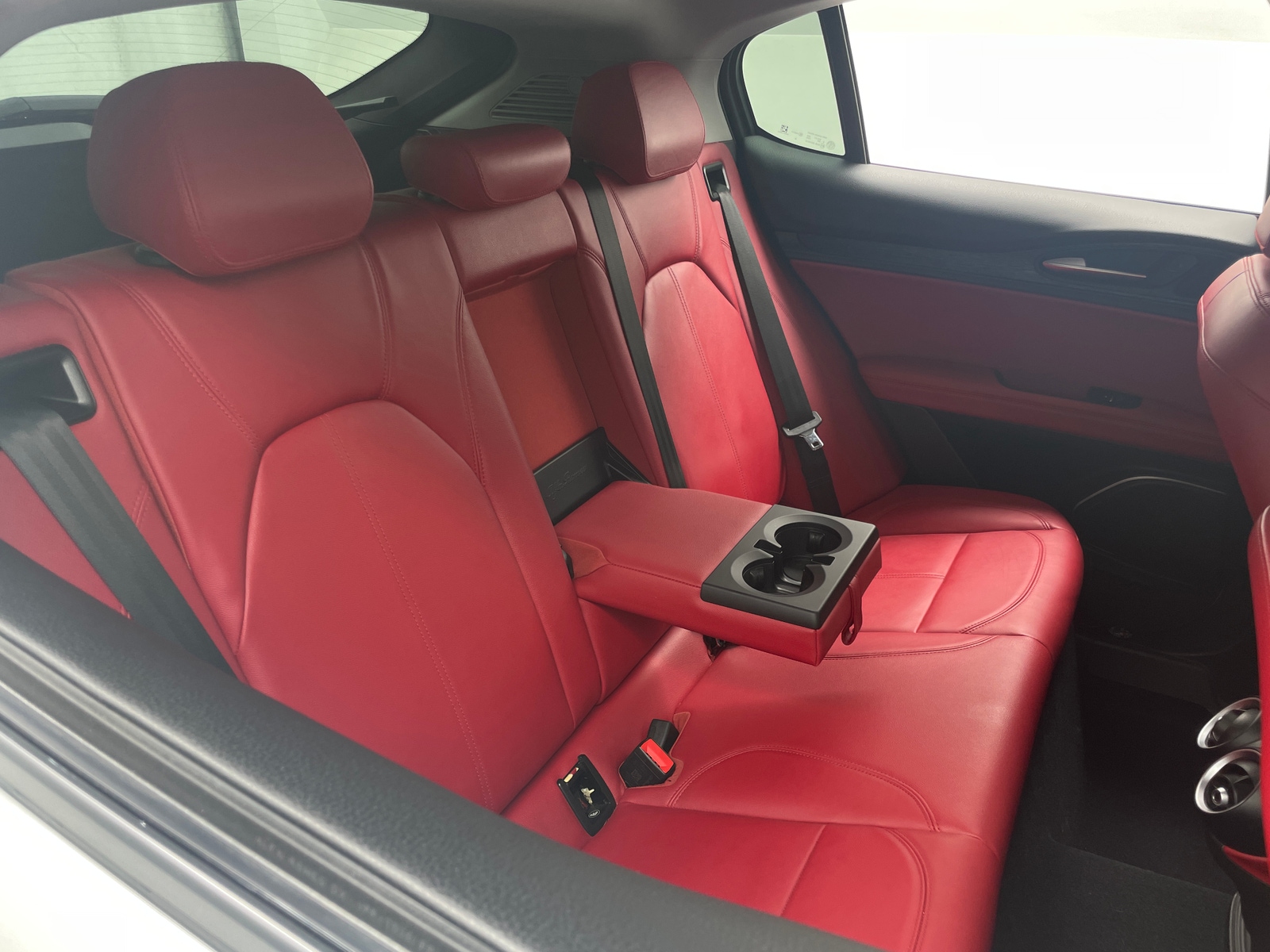 Thumbnail: 2020 Alfa Romeo Stelvio - 5