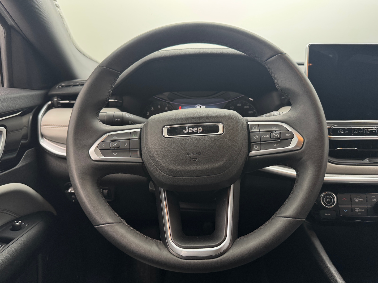 Thumbnail: 2025 Jeep Compass - 4