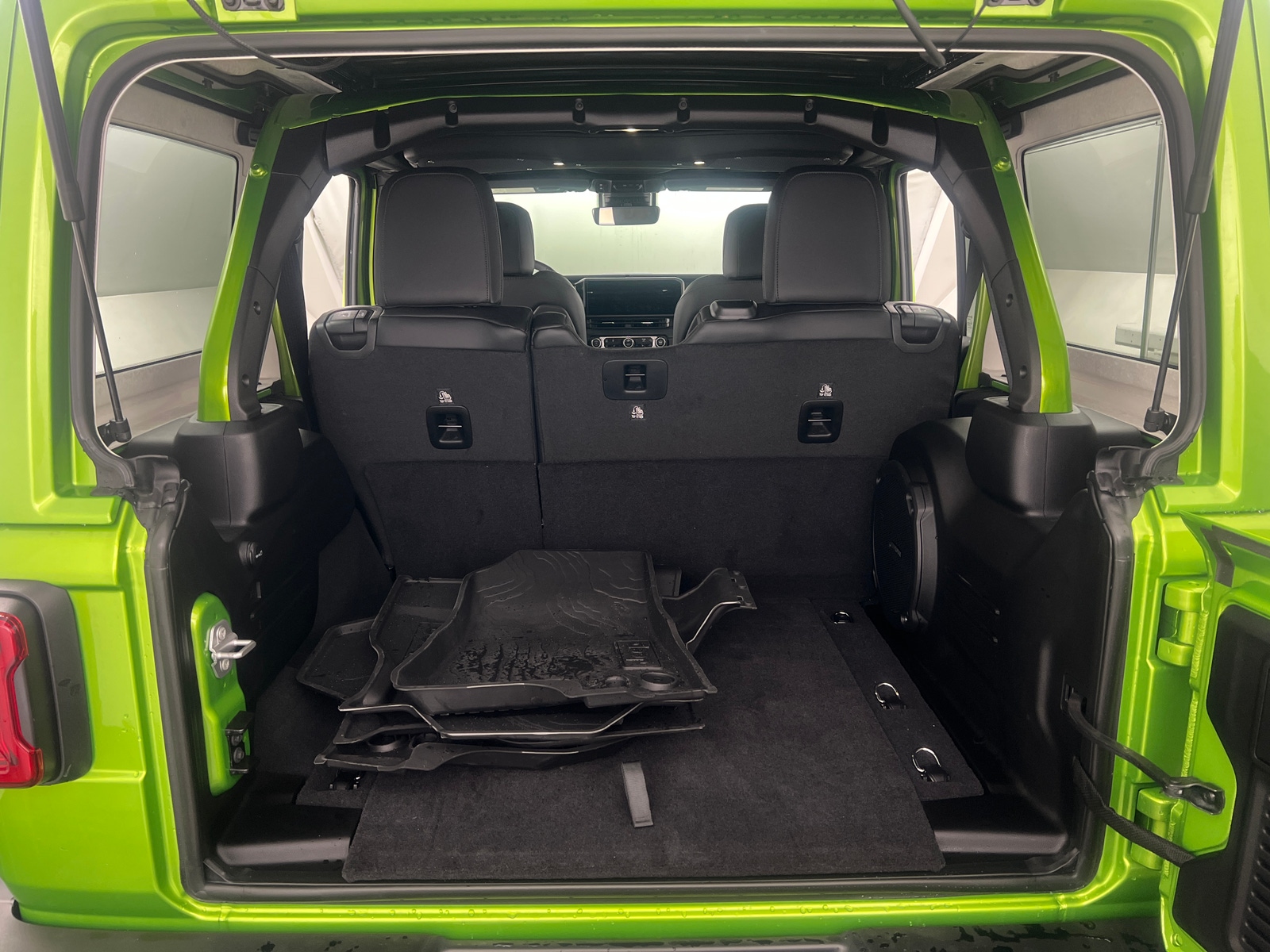 Thumbnail: 2025 Jeep Wrangler - 6