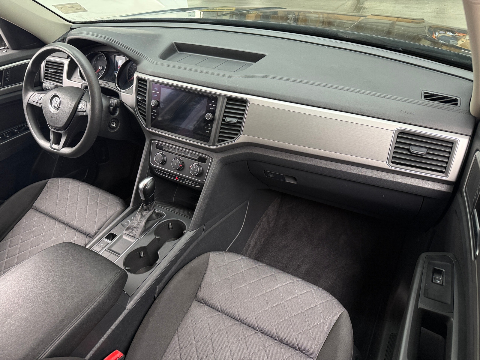 Thumbnail: 2018 Volkswagen Atlas - 3