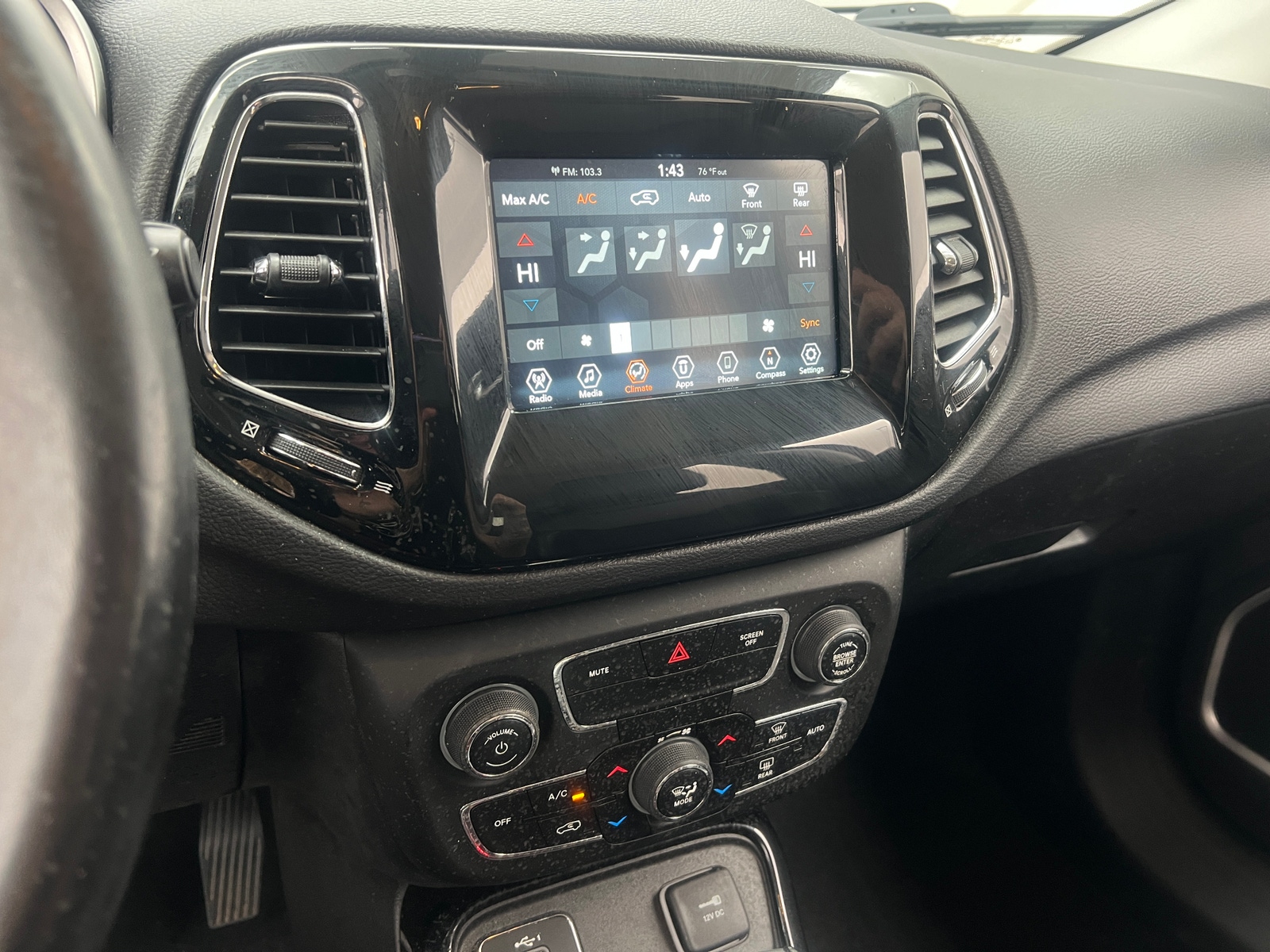 Thumbnail: 2020 Jeep Compass - 3