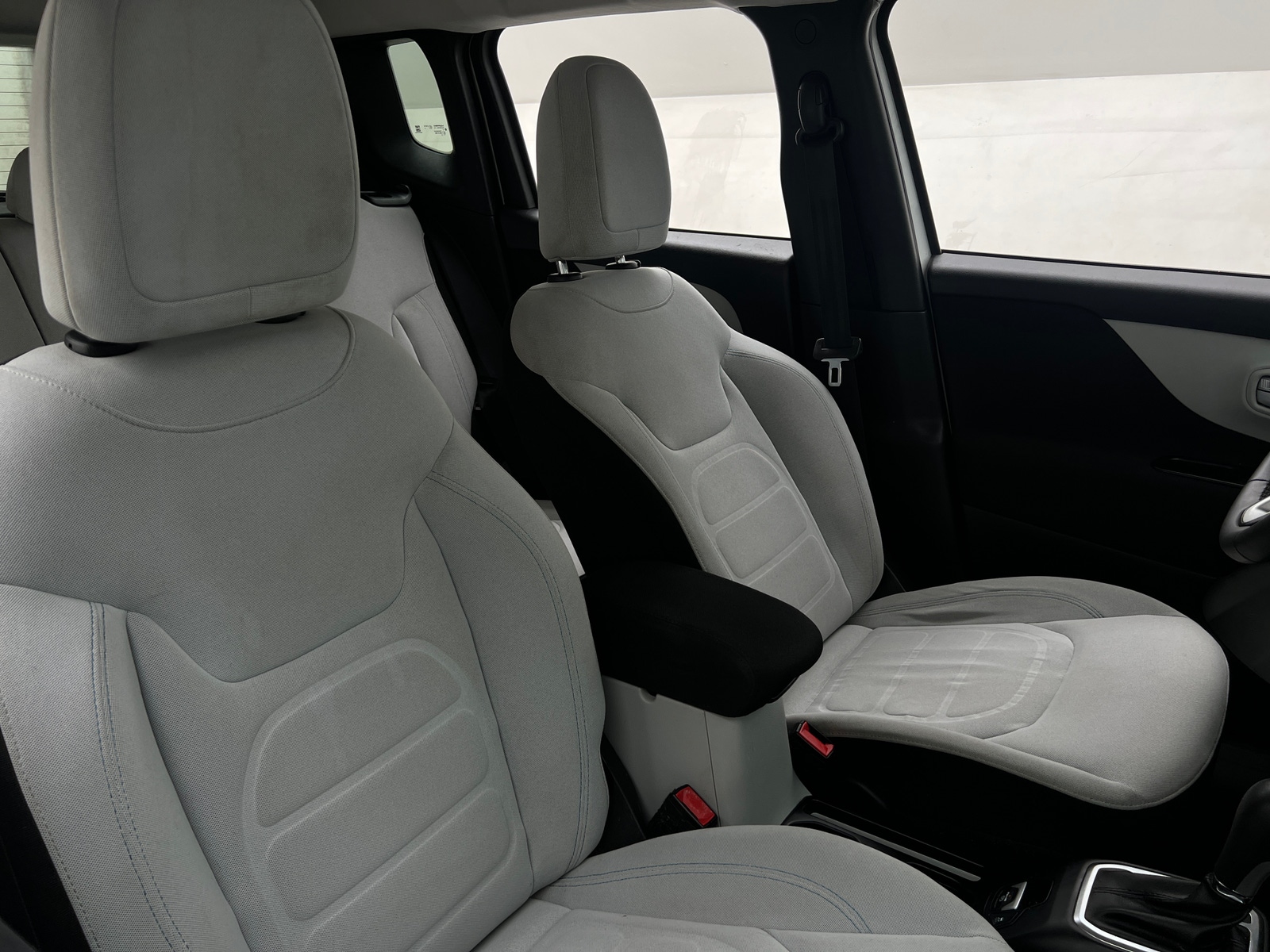 Thumbnail: 2018 Jeep Renegade - 2