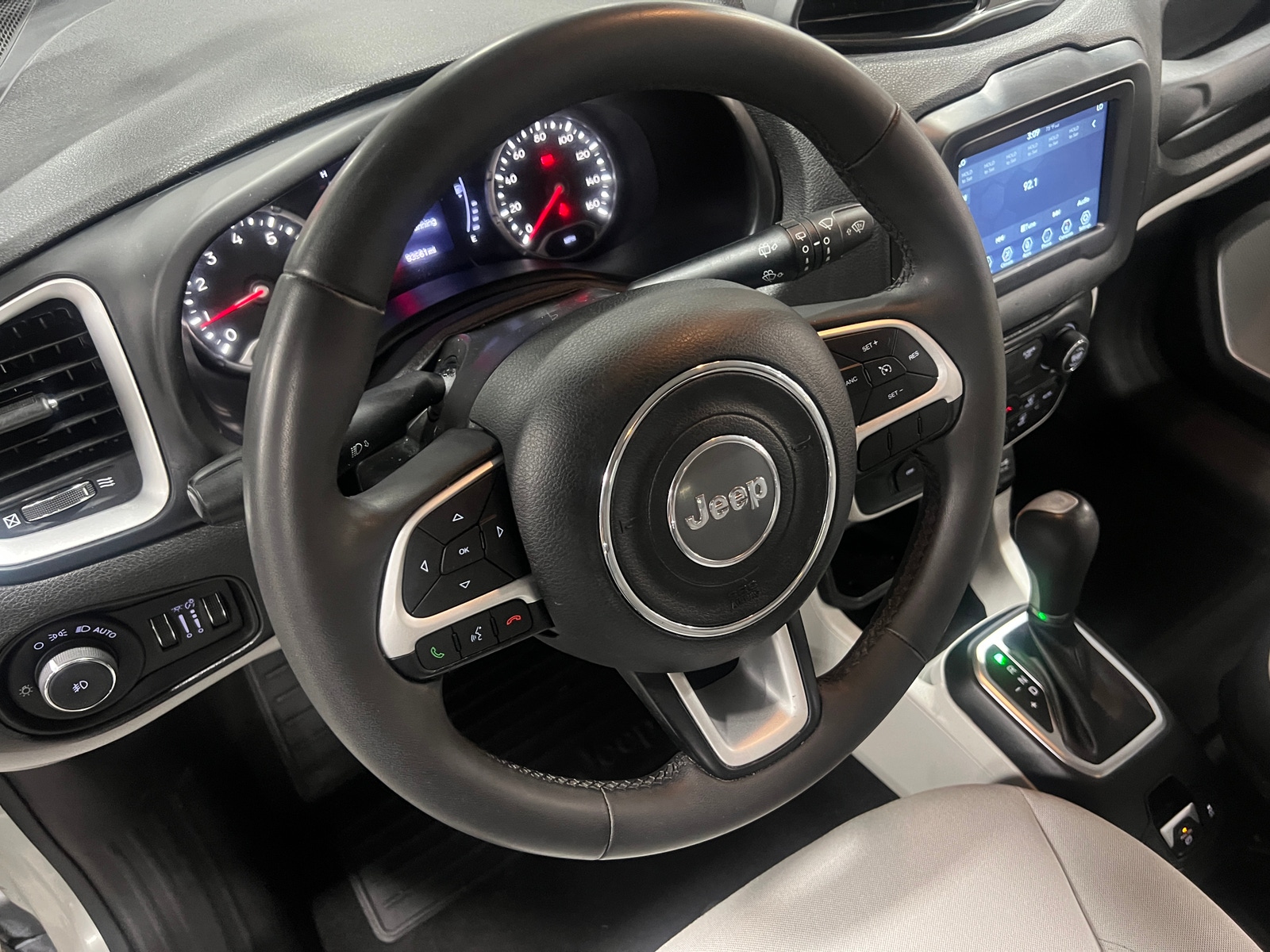 Thumbnail: 2018 Jeep Renegade - 5