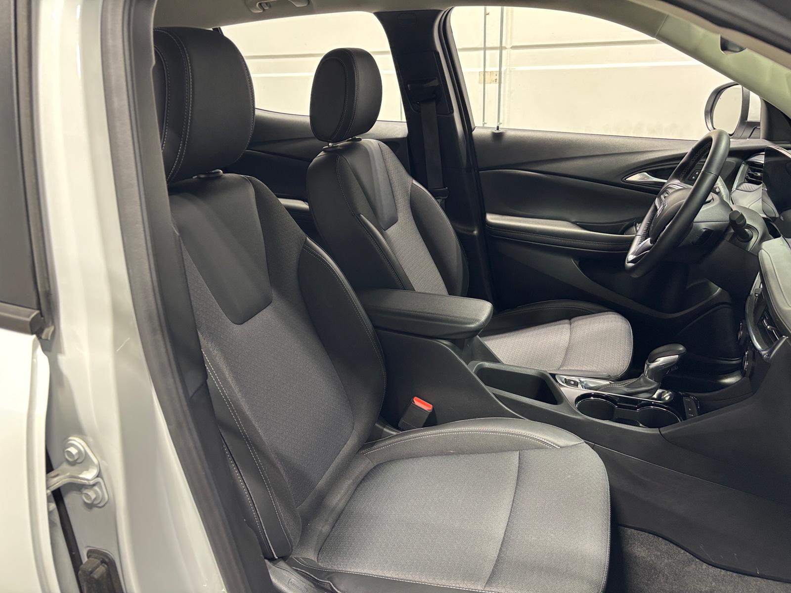 Thumbnail: 2025 Buick Encore GX - 2