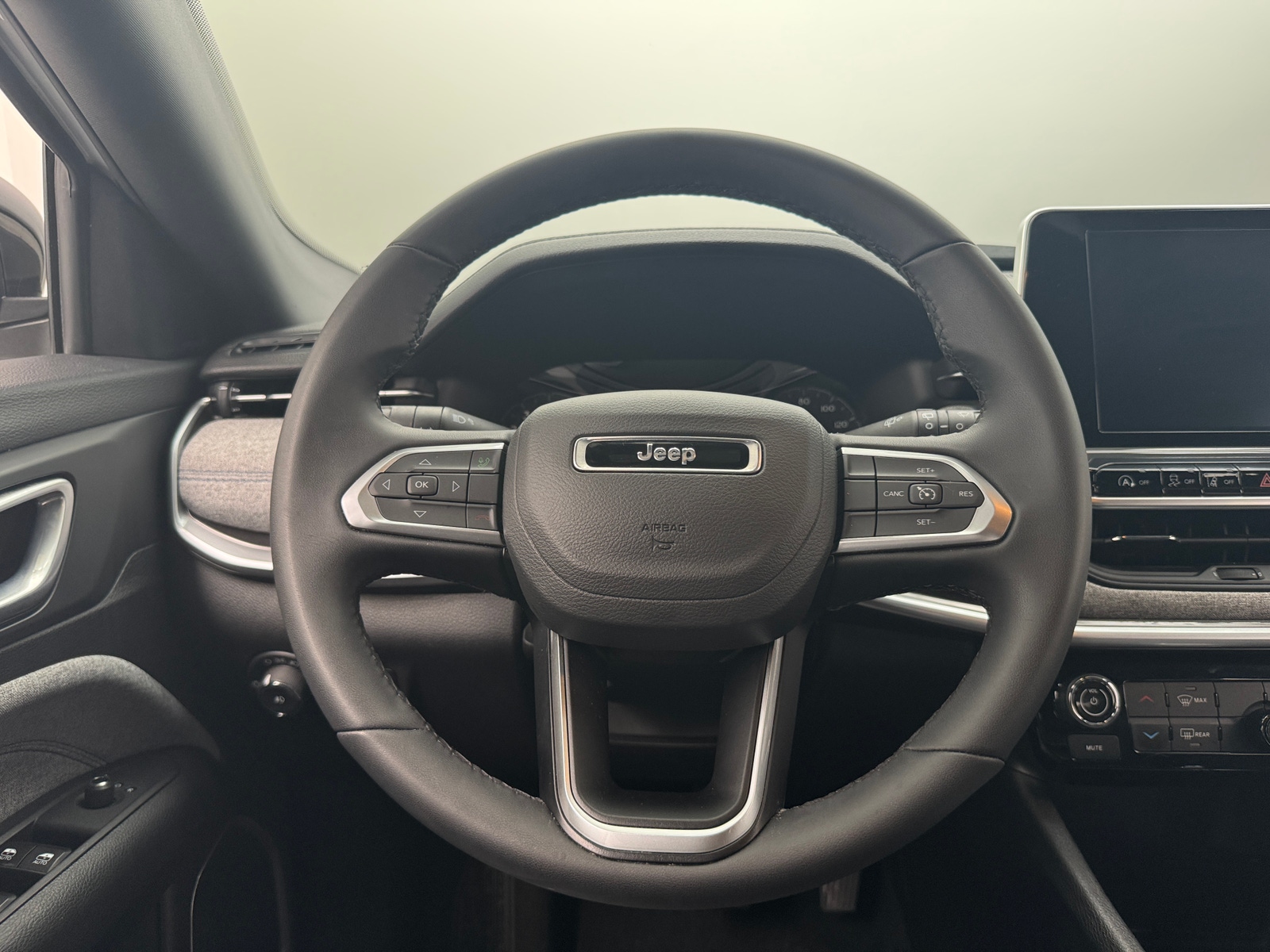 Thumbnail: 2025 Jeep Compass - 5