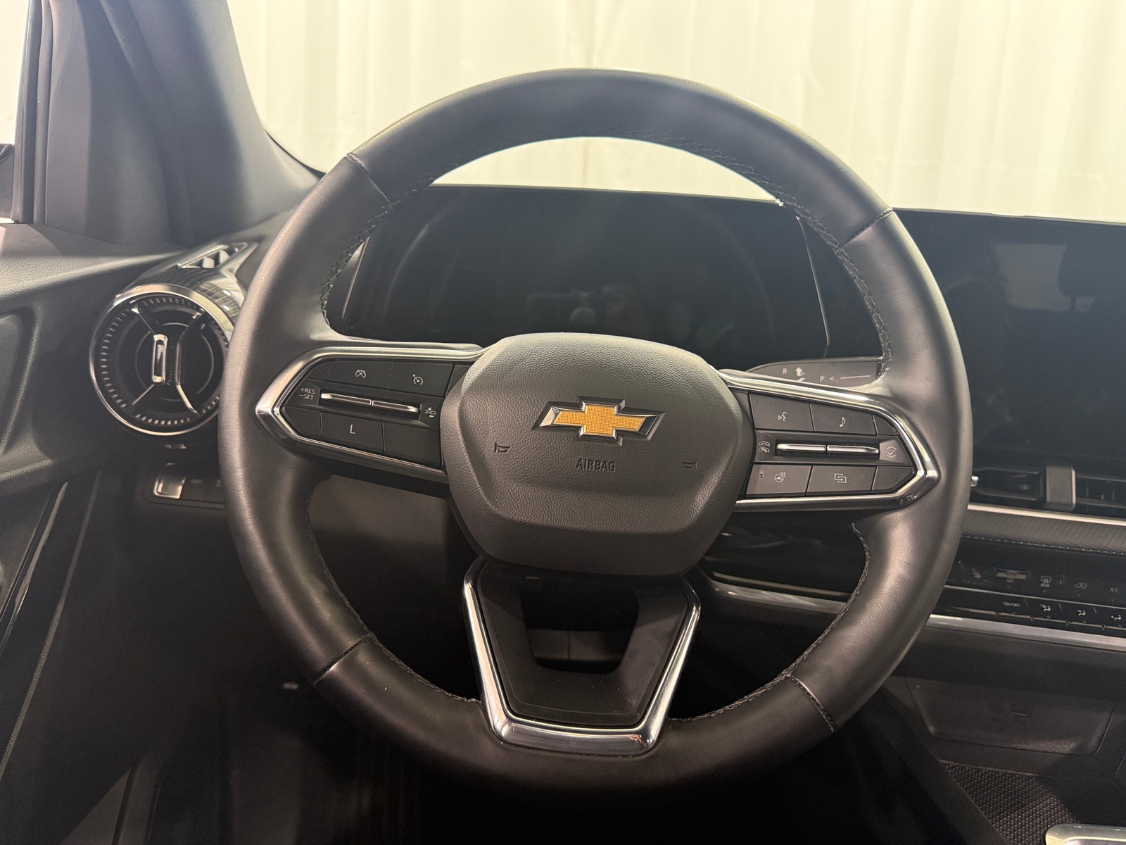 Thumbnail: 2025 Chevrolet Equinox - 5