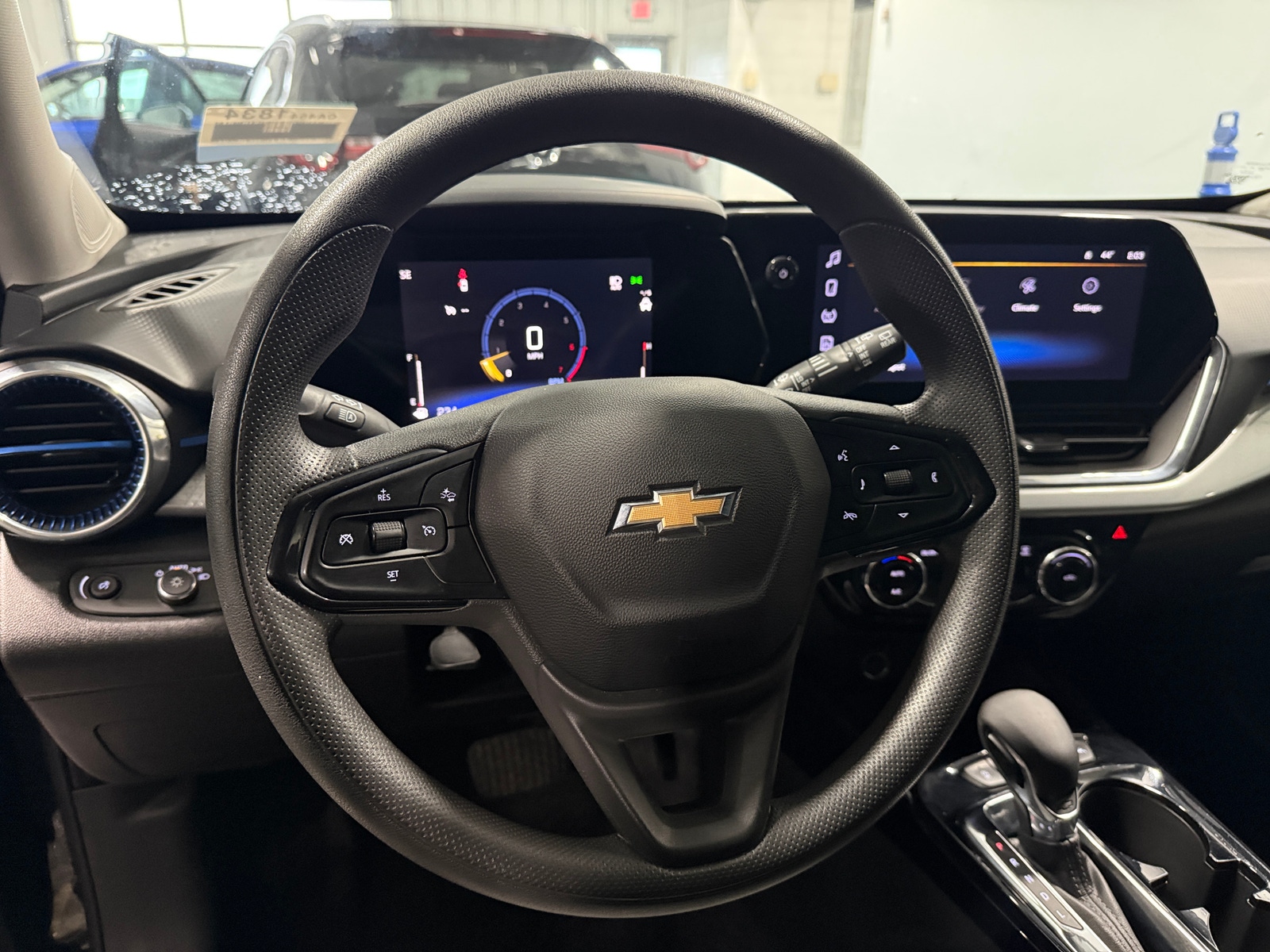 Thumbnail: 2025 Chevrolet Trax - 5