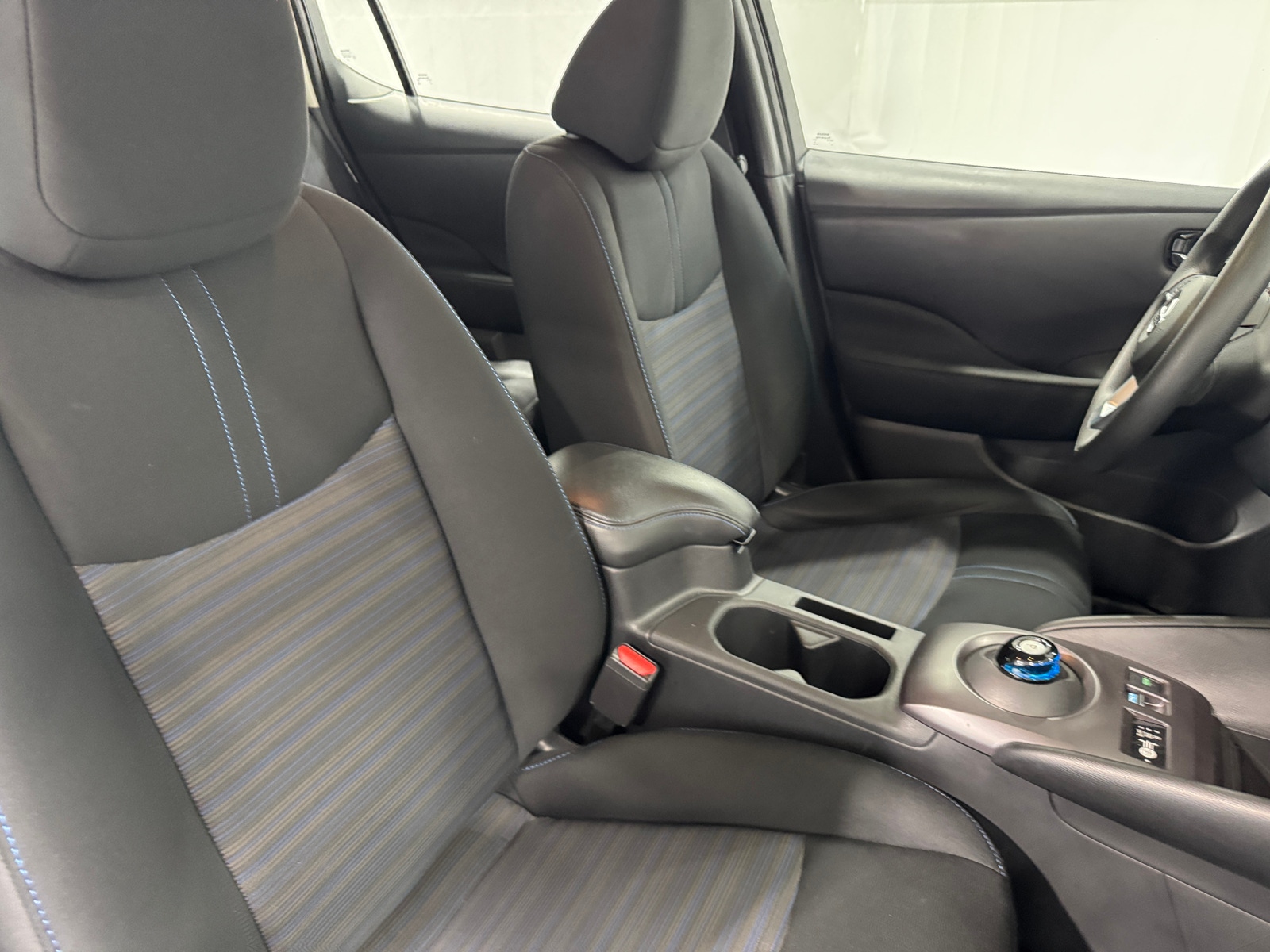 Thumbnail: 2022 Nissan Leaf - 2